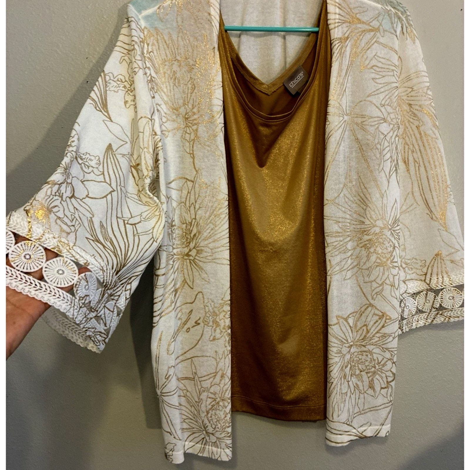 Chicos Chico's 2pc Set White Floral Cardigan Kimono Gold Metallic L Size XL / US 12-14 / IT 48-50 - 2 Thumbnail