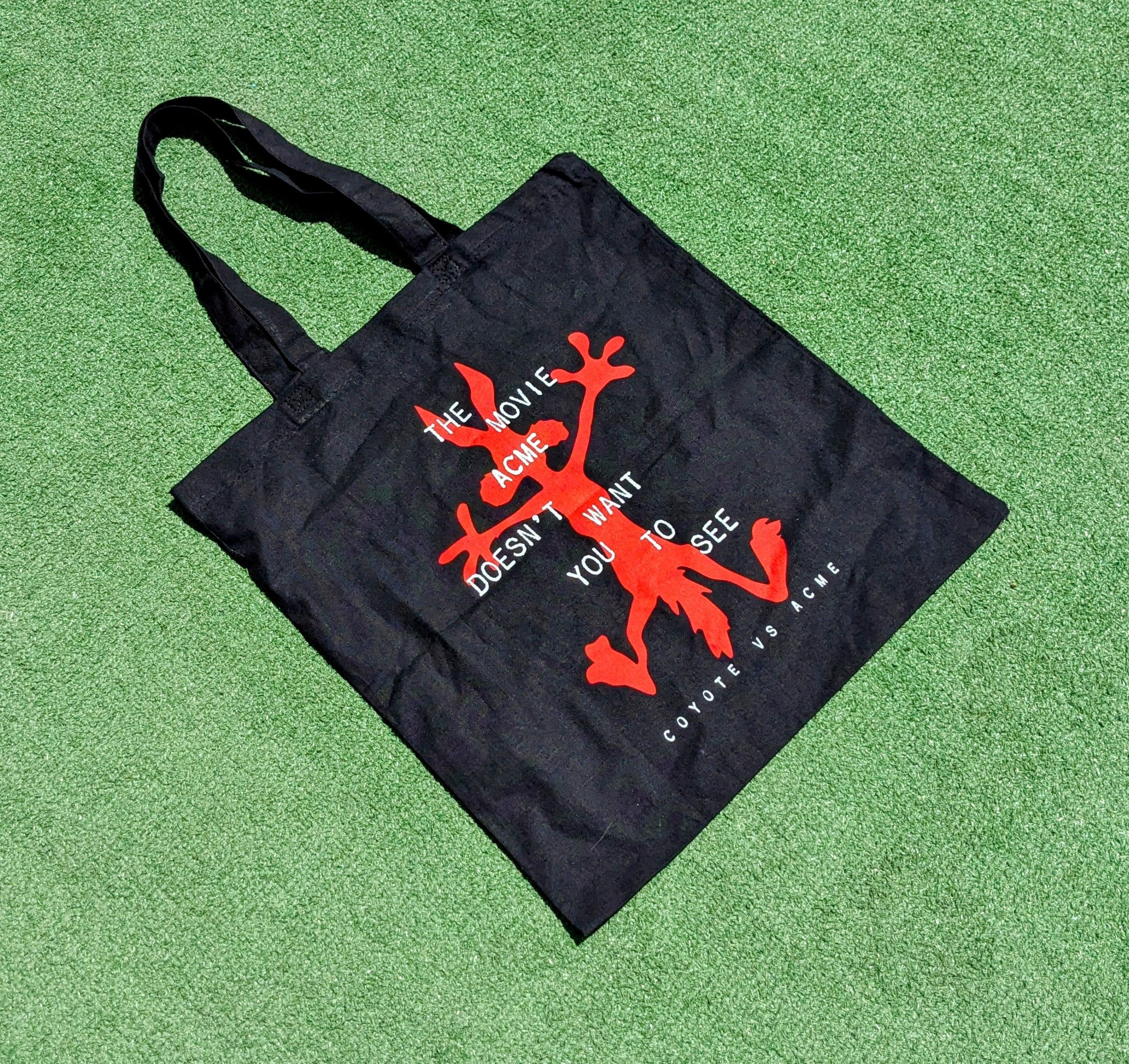 Warner Bros 2025 SDCC Coyote vs Acme Bag Movie Hall H SDCC Exclusive Size ONE SIZE - 1 Thumbnail
