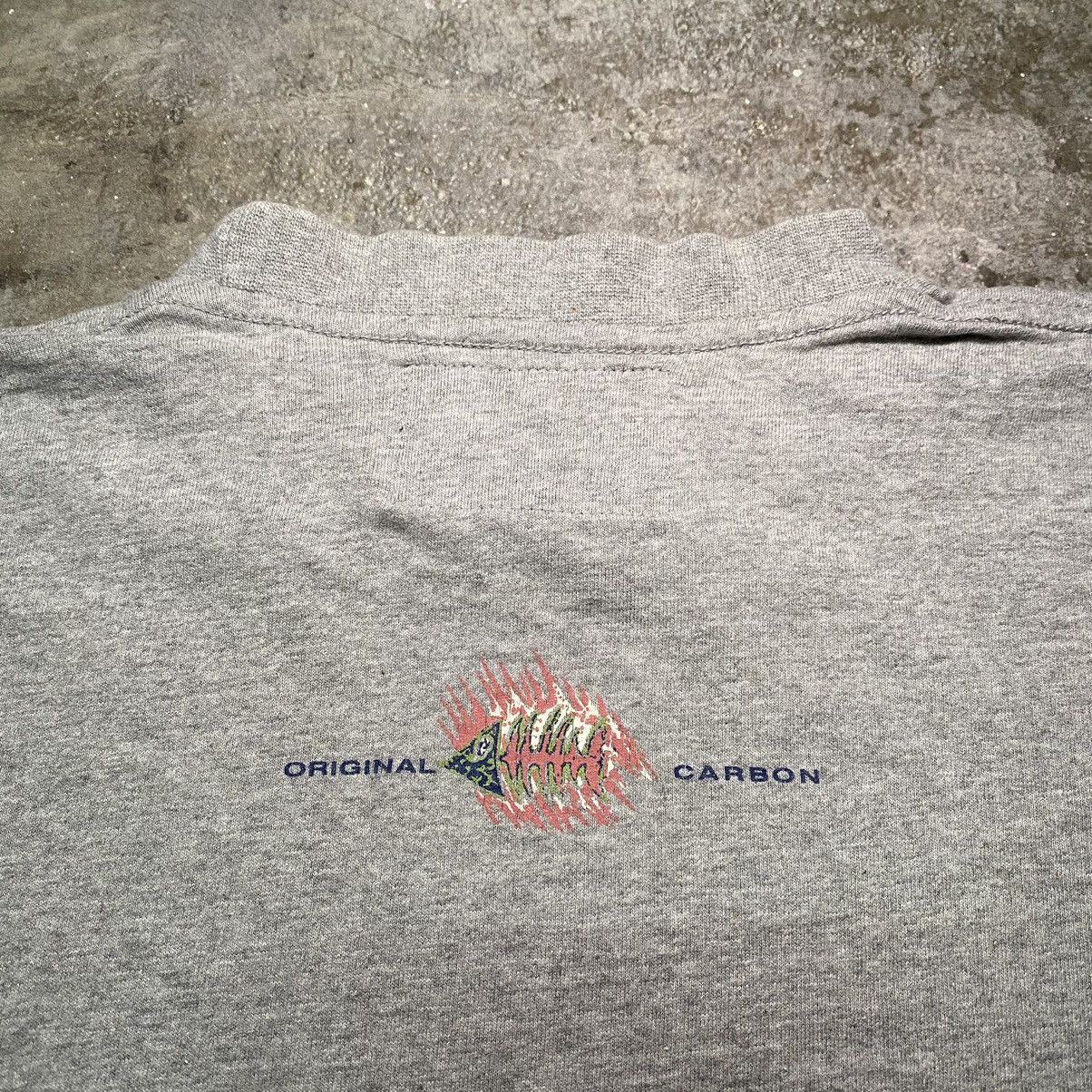 Affliction × Carbon × Vintage VINTAGE Y2K CARBON FISH BONE LOGO T SHIRT SIZE LARGE Size US L / EU 52-54 / 3 - 10 Thumbnail