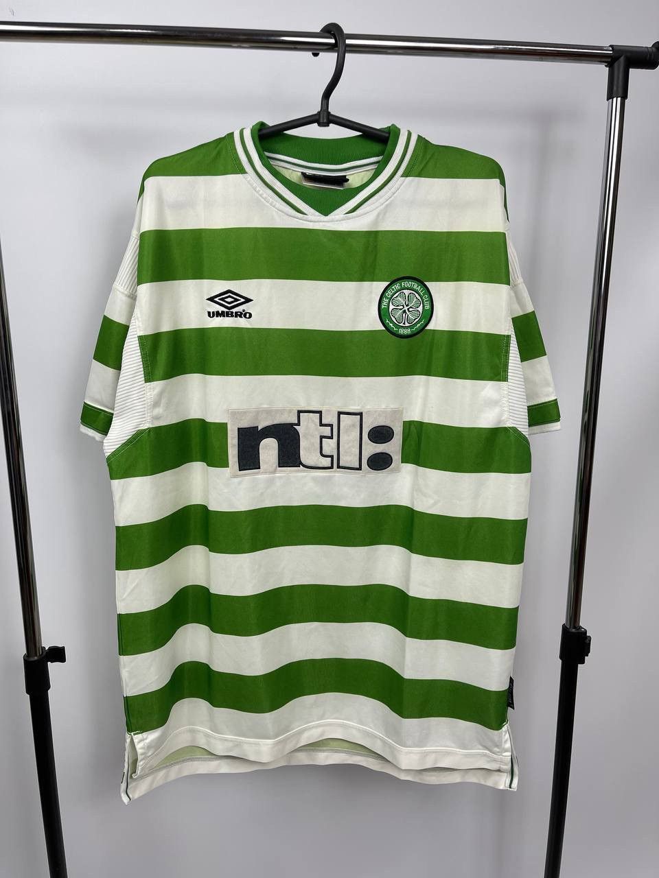 Umbro Celtic Home football shirt 2001 Soccer Umbro Jersey Size XL Size US XL / EU 56 / 4 - 1 Thumbnail