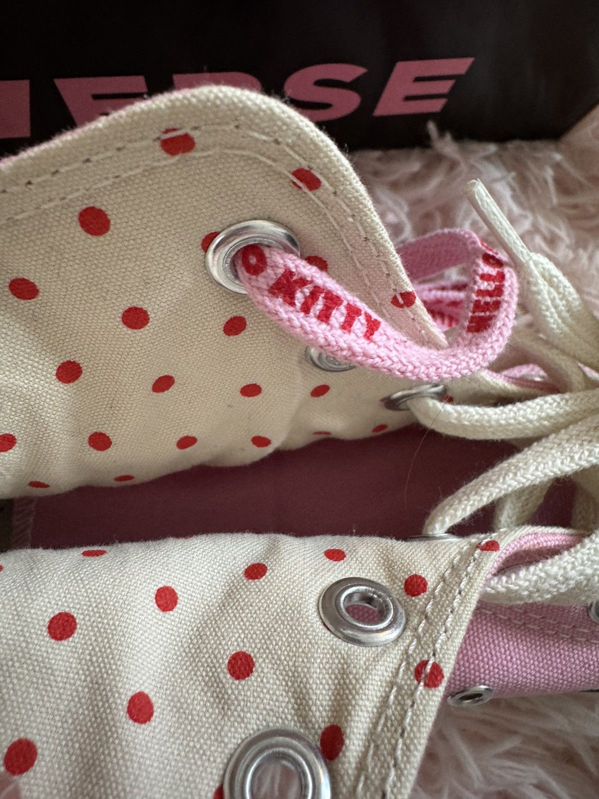 Converse Hello kitty converse new in box Size US 6 / IT 36 - 8 Thumbnail