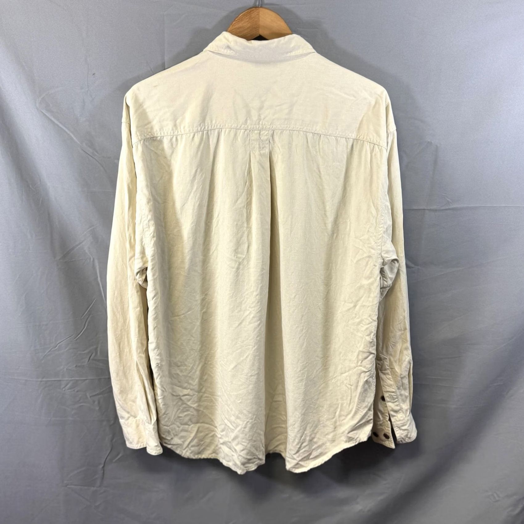 Tommy Bahama Tommy Bahama Shirt Mens XL Cream 100% Silk Button Up Pocket Casual Shirt Size US XL / EU 56 / 4 - 2 Thumbnail