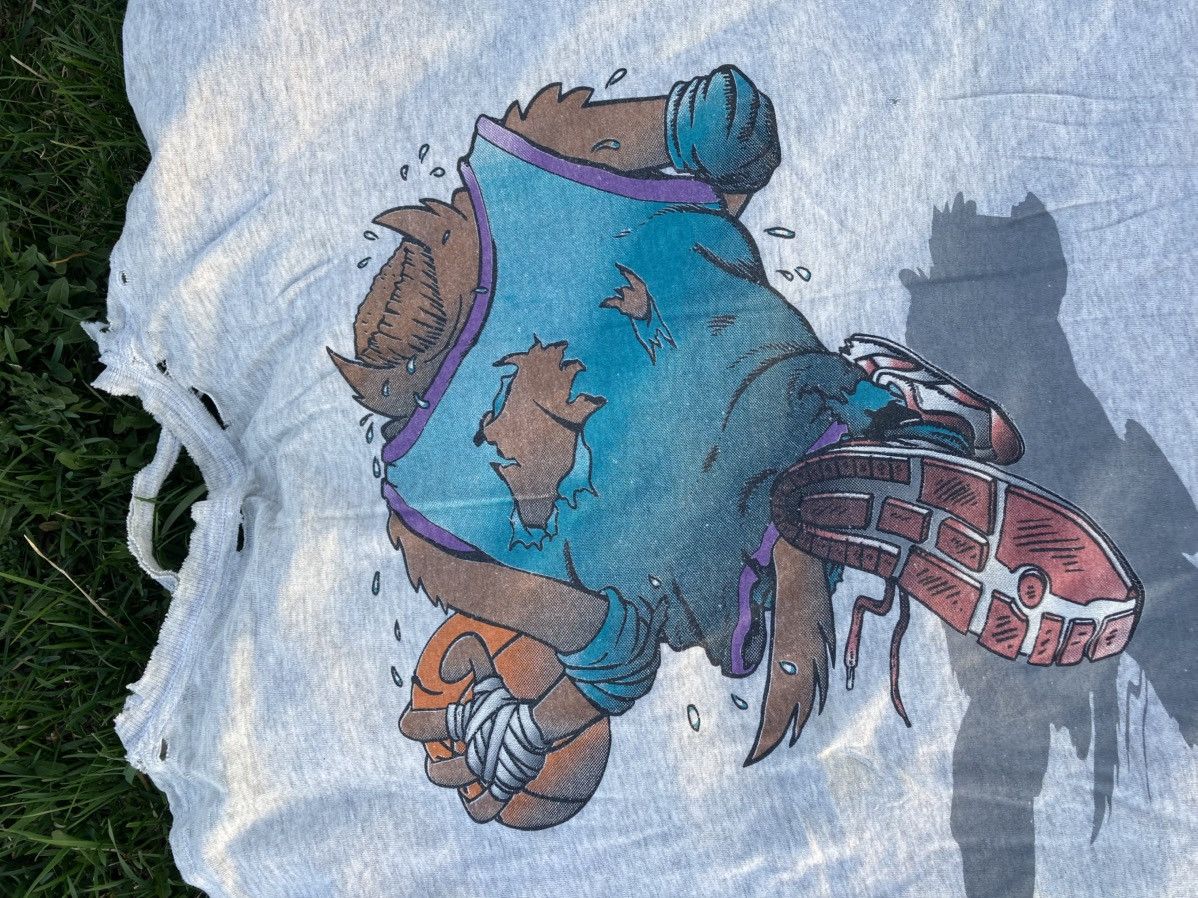 Vintage Tazmanian devil t-shirt Size US XL / EU 56 / 4 - 4 Thumbnail