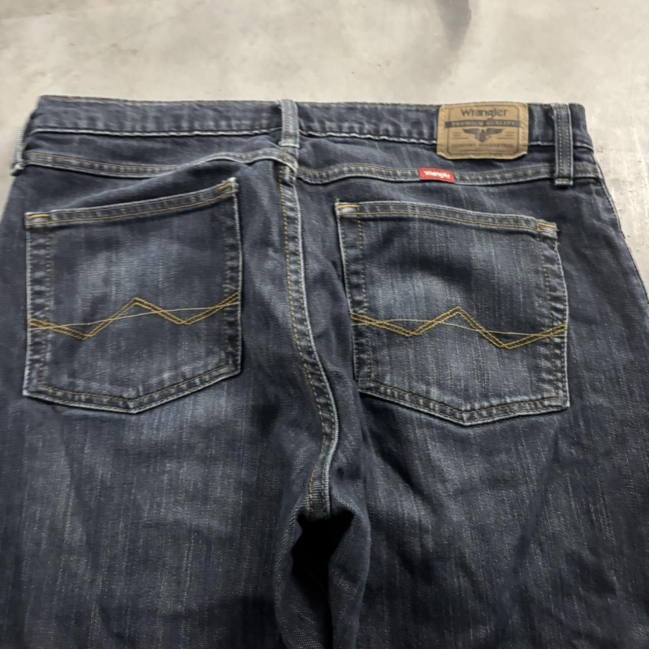 Vintage Crazy Vintage Y2K/2000s Grunge Dark Wash Denim Jeans! 33x30 Size US 33 - 7 Thumbnail