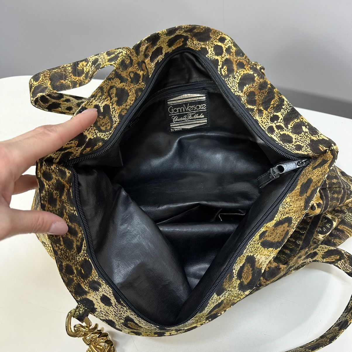 Versace GIANNI VERSACE Christian Fischbacher LEOPARD 🐆 bag vintage Size ONE SIZE - 13 Thumbnail