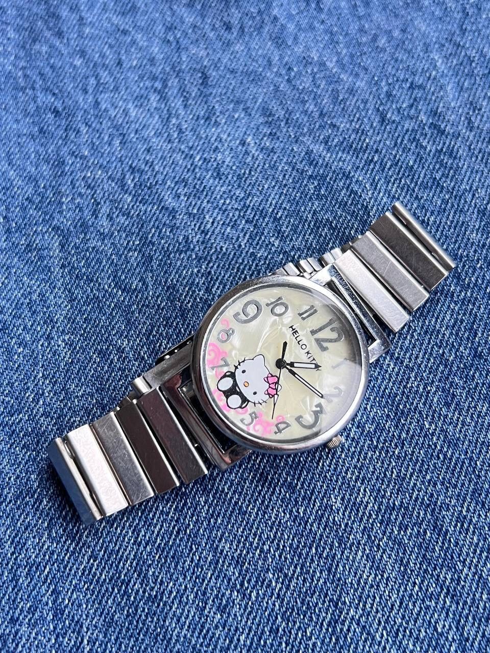 Japanese Brand × Vintage Vintage Japanese style Hello Kitty Watch Futuristic Steel Size ONE SIZE - 5 Thumbnail