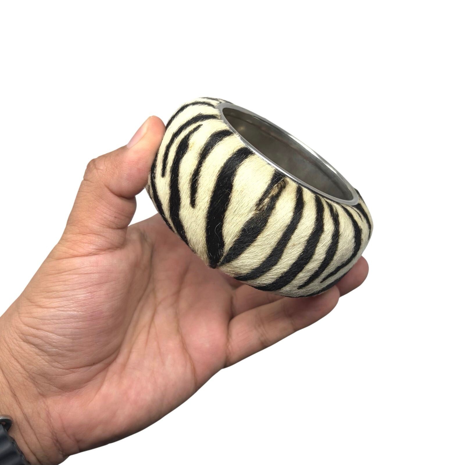 Dior Christian Dior Vintage Zebra Bracelet Size ONE SIZE - 7 Thumbnail