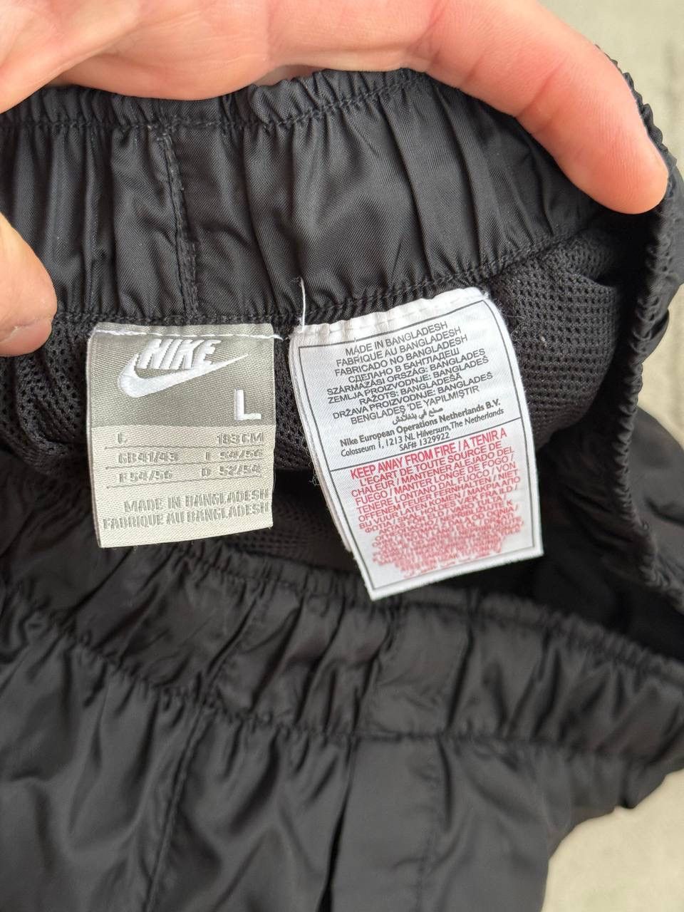 Nike Vintage Rare 90s Nylon Retro Track Suit Nike Size US L / EU 52-54 / 3 - 23 Thumbnail
