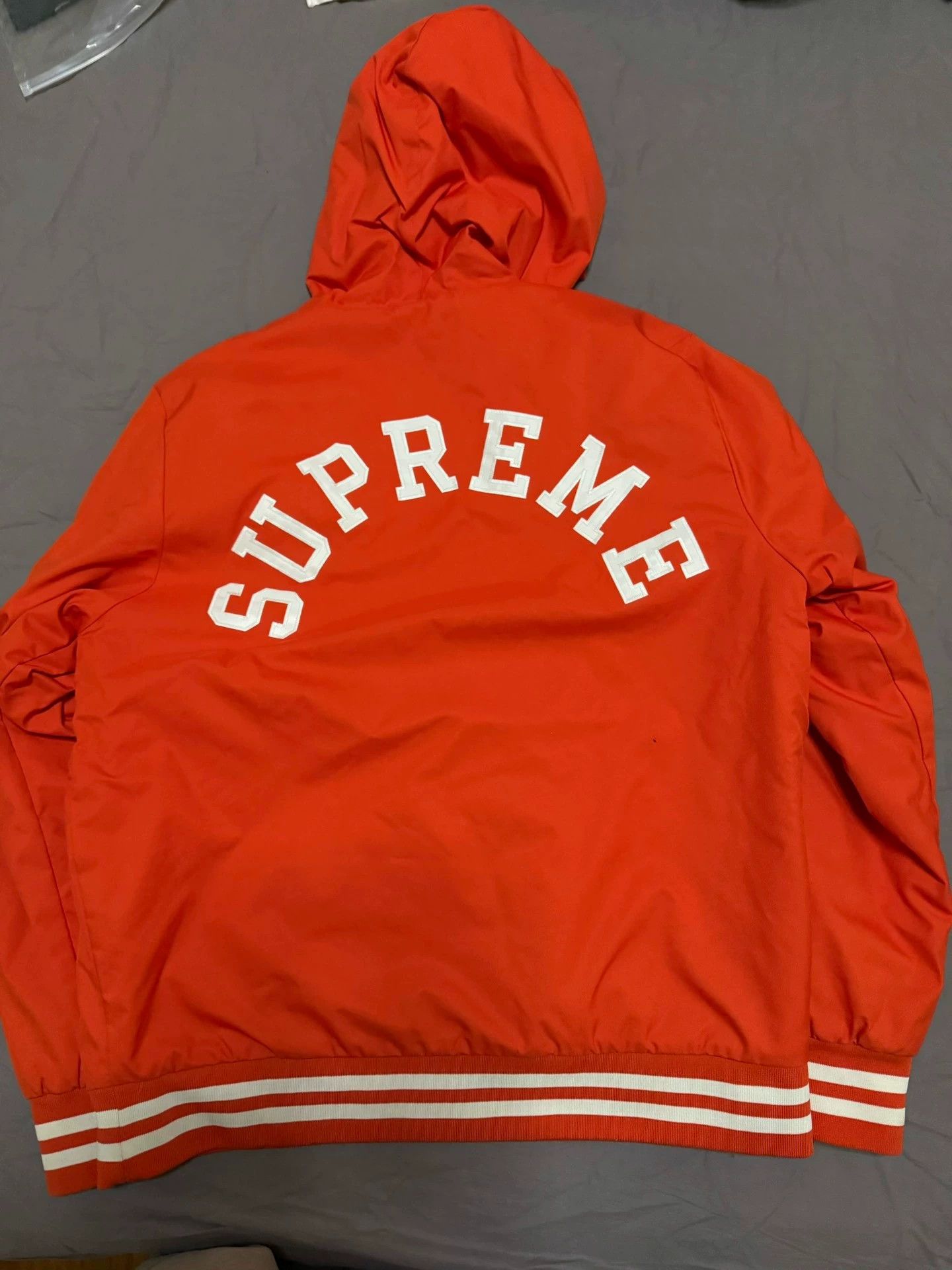 Supreme Supreme Champion Orange Zip Jacket L Back Big Logo Size US L / EU 52-54 / 3 - 1 Thumbnail