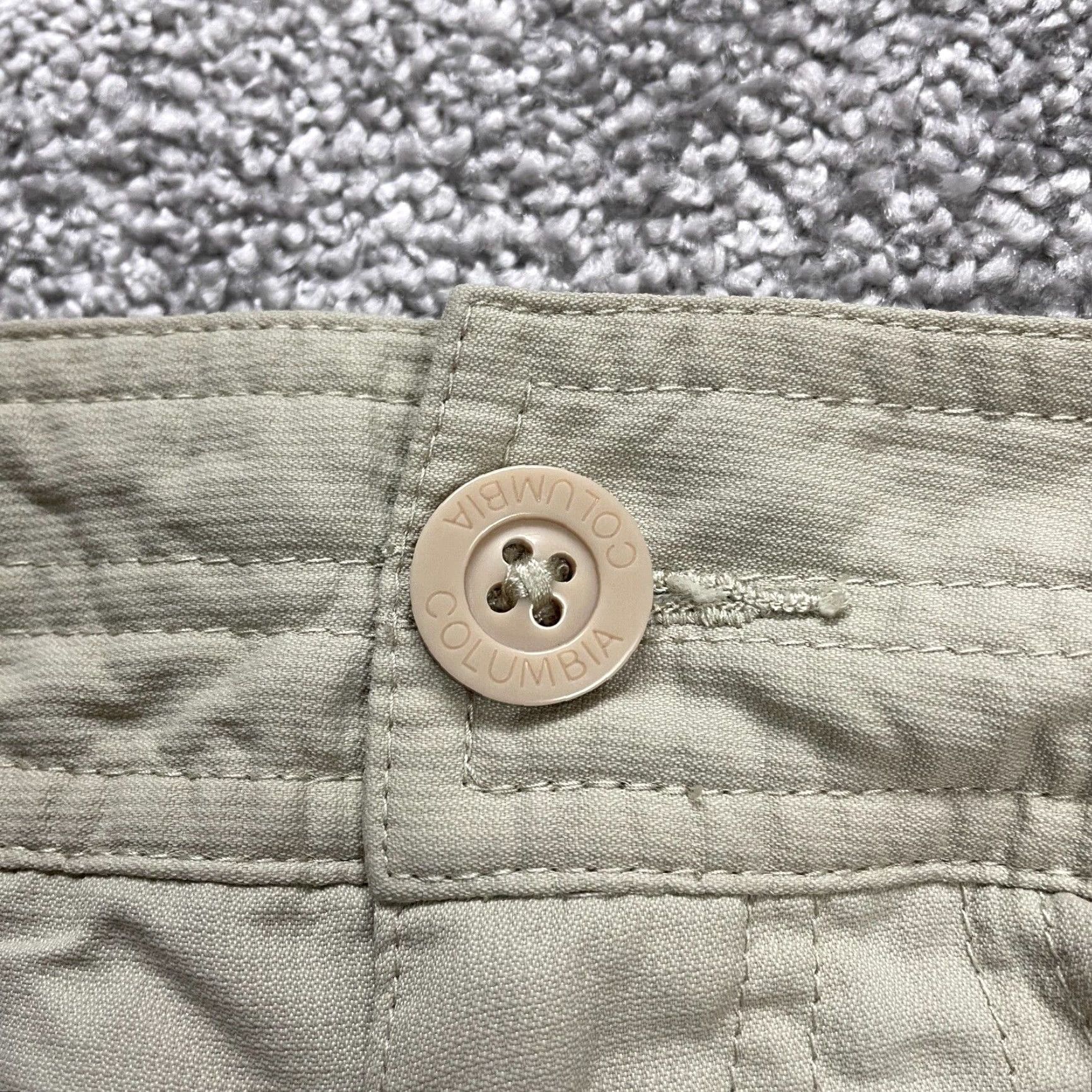 Vintage Columbia Womens Cargo Shorts 6 Beige Nylon Active Outdoor Casual 30x10 Mid Rise Pockets Breathable Easy Care Size 28" / US 6 / IT 42 - 3 Thumbnail