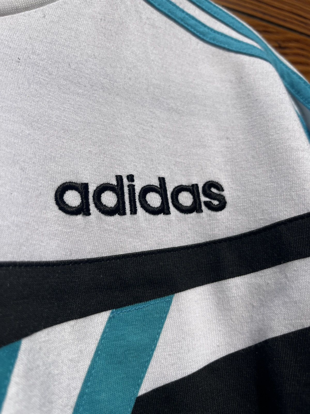 Adidas T-Shirt Adidas Retro Size US L / EU 52-54 / 3 - 8 Thumbnail