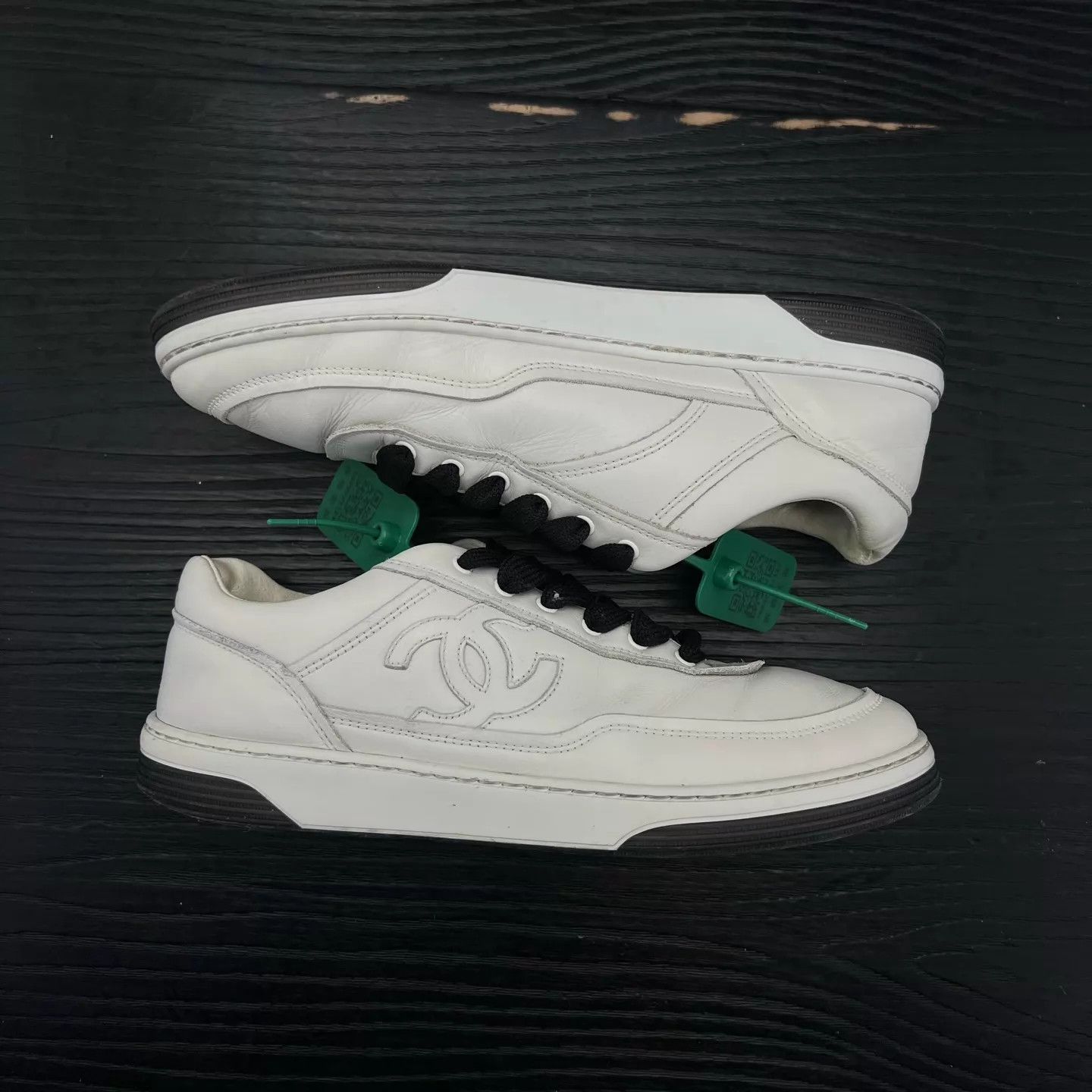 Chanel CHANEL 24P White Women's Size 37 Original Box Size US 6.5 / IT 36.5 - 3 Thumbnail