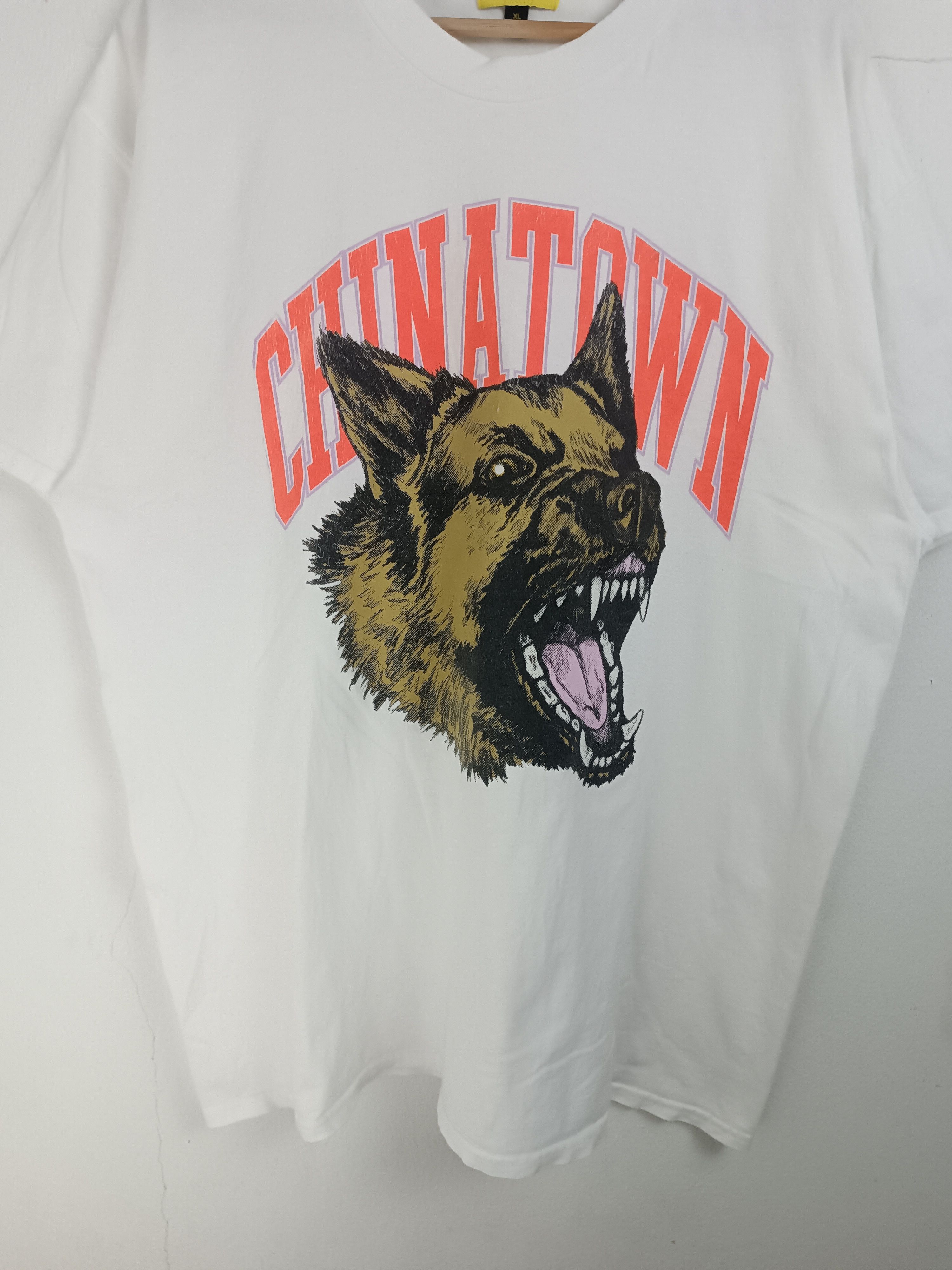 Other VINTAGE CHINATOWN MARKET BEWARE HOUND TEE VERY RARE R2 Size US XL / EU 56 / 4 - 5 Thumbnail