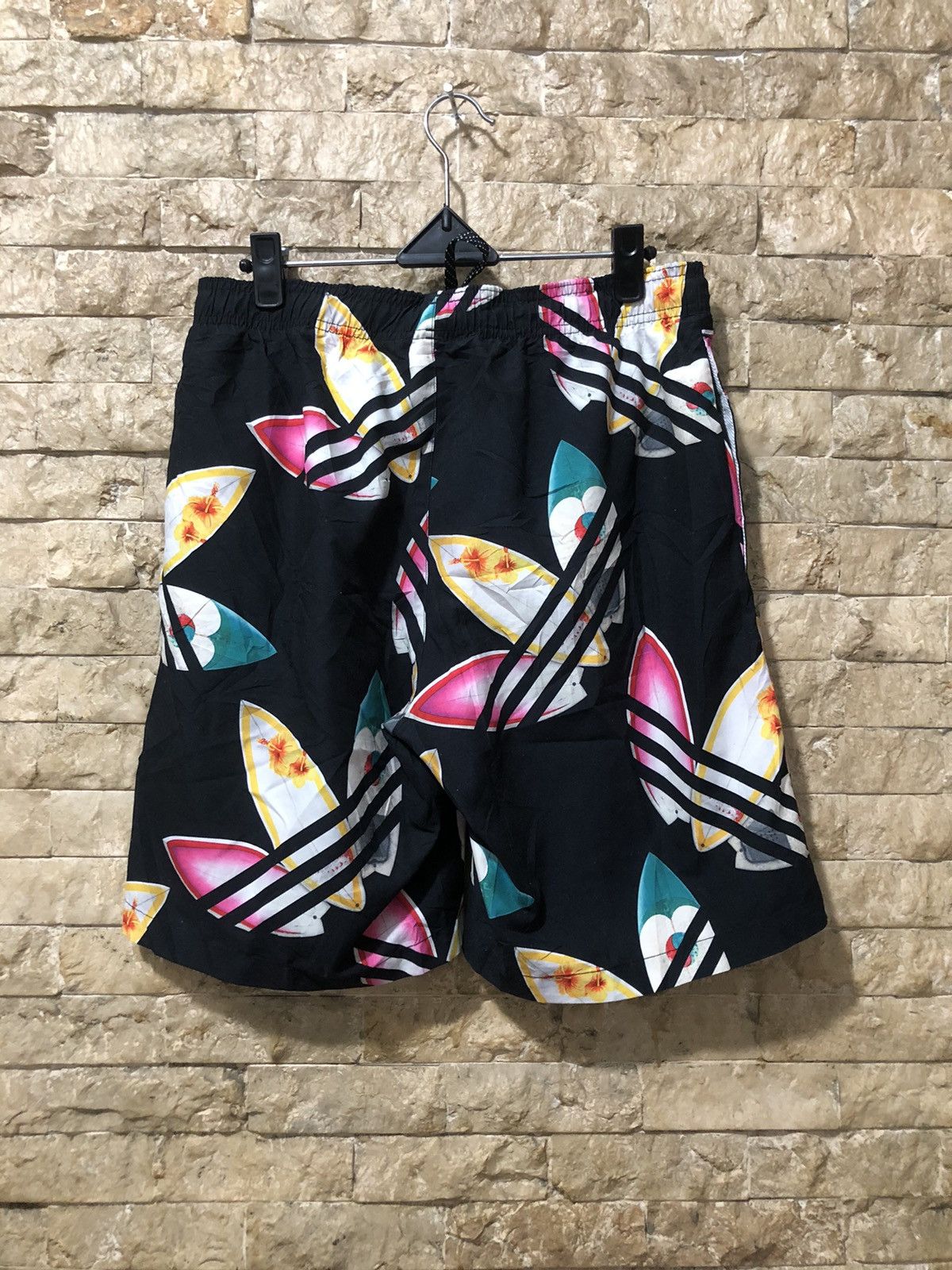 Adidas × Pharrell Adidas X Pharrell Williams Surf Shorts Size US 31 - 3 Thumbnail