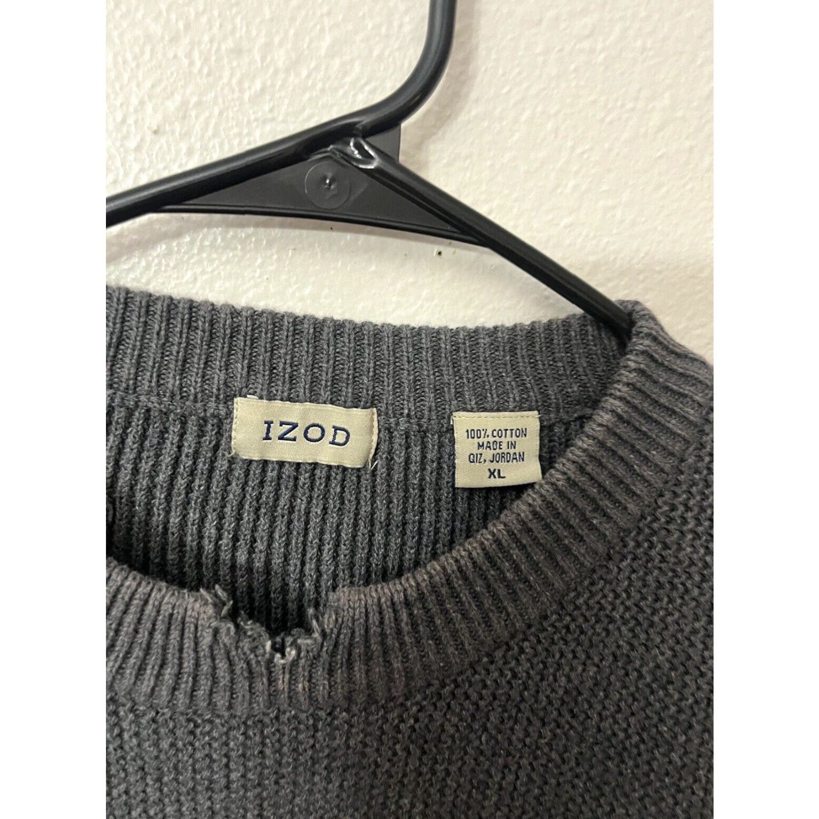 Izod VINTAGE IZOD Sweatshirt Mens XL Gray Knit Crew Neck Pullover Flaw (Small) - Men’s, Regular Fit, Heavyweight, Soft Knit, Golf/Hiking, Fall/Winter Size US XL / EU 56 / 4 - 4 Thumbnail