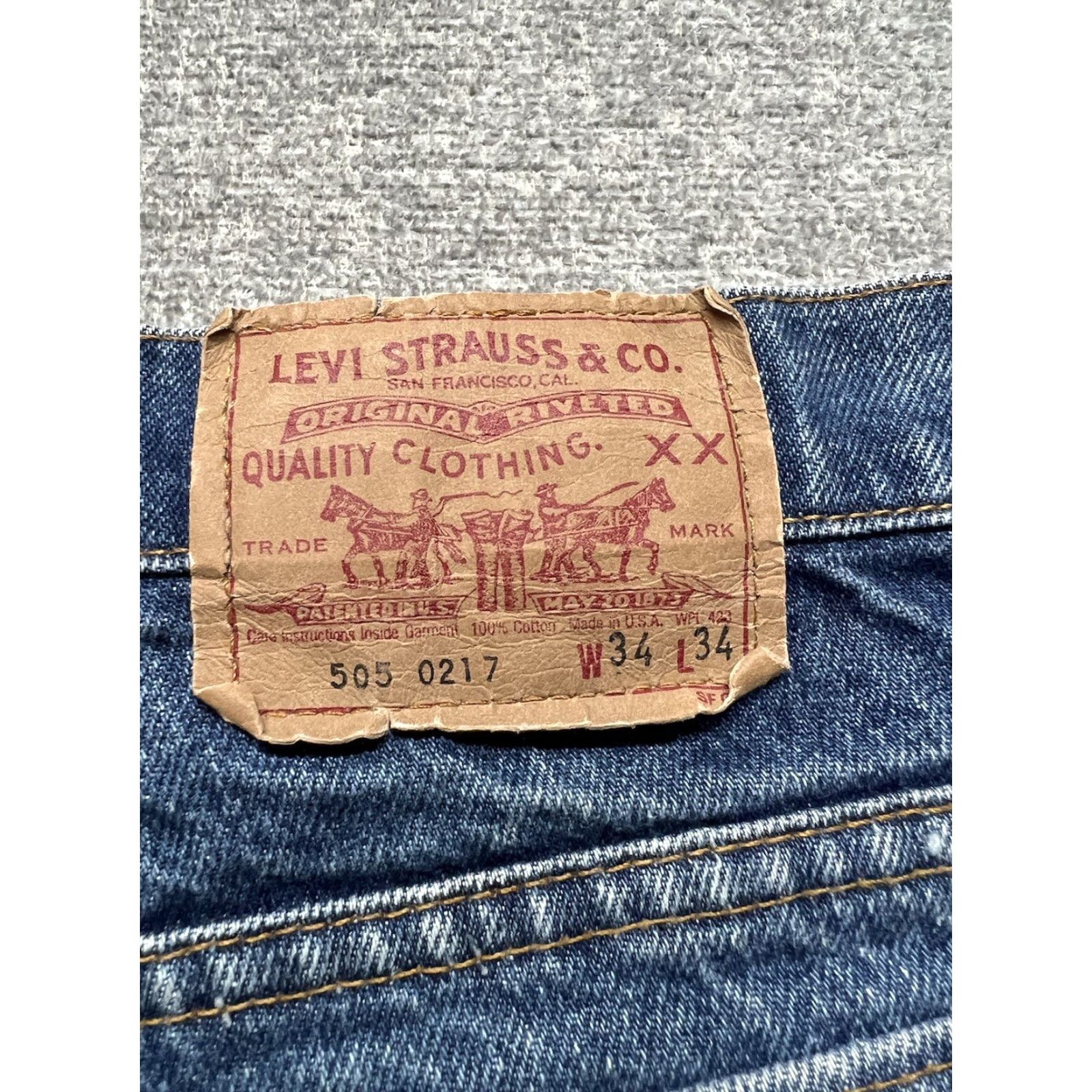 Levi's VINTAGE Levi’s 505 Denim Jean Shorts Cut Off Size 34” USA Blue Cotton Denim 80s Size US 34 / EU 50 - 3 Thumbnail