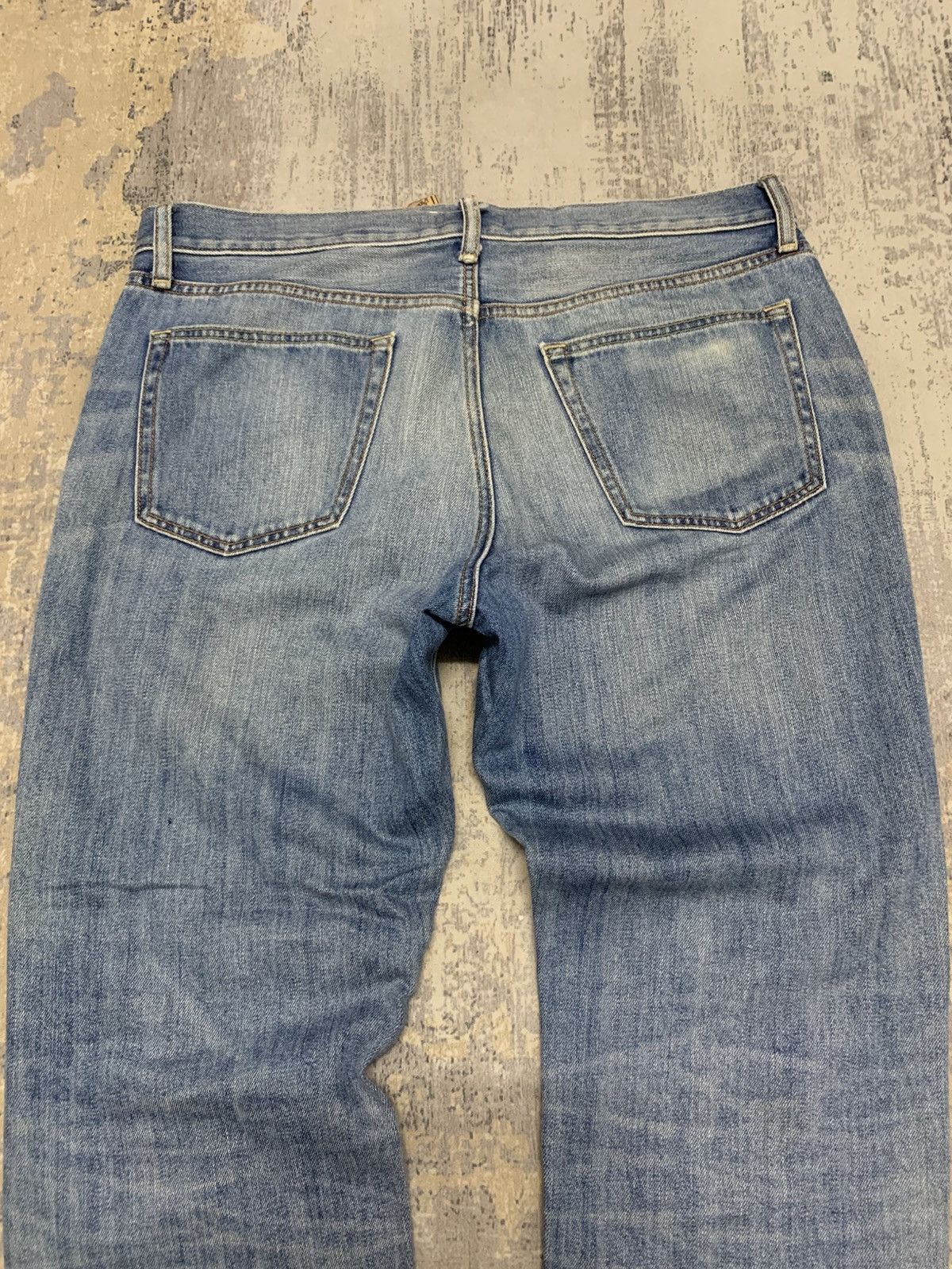 Uniqlo Vintage Uniqlo Faded Blue Washed Denim Size US 37 - 9 Thumbnail