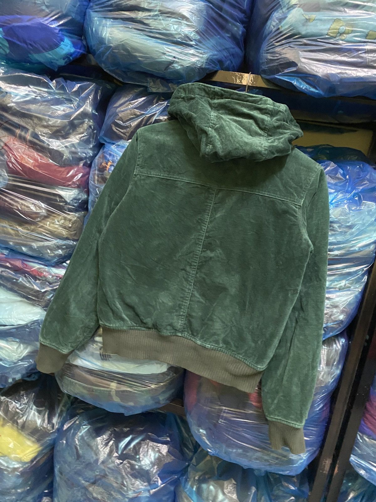Disney VINTAGE DISNEY VELVET HOODIE Size M / US 6-8 / IT 42-44 - 11 Thumbnail