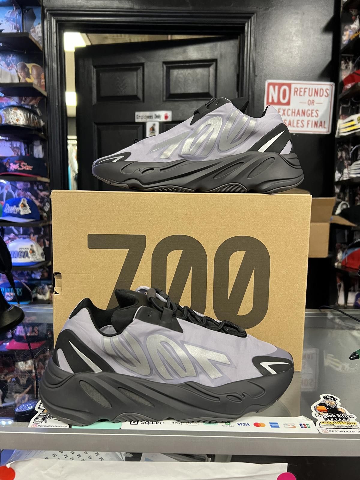 Yeezy Yeezy Boost 700 MNVN ‘Geode’ Size US 10 / EU 43 - 5 Thumbnail