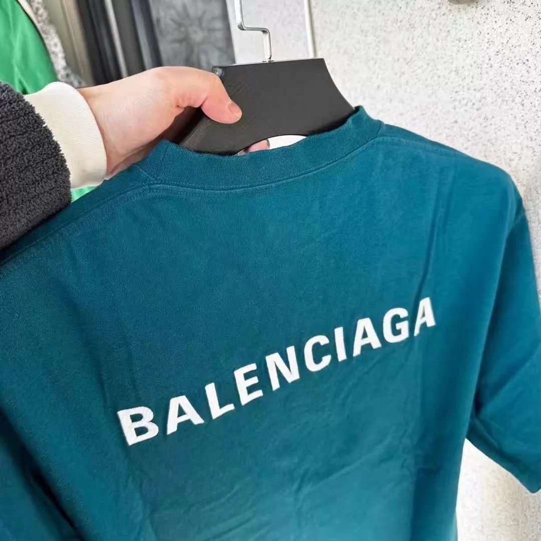 Balenciaga Balenciaga Lake Green Embroidered Logo OS S T-shirt NWT Size US S / EU 44-46 / 1 - 5 Thumbnail