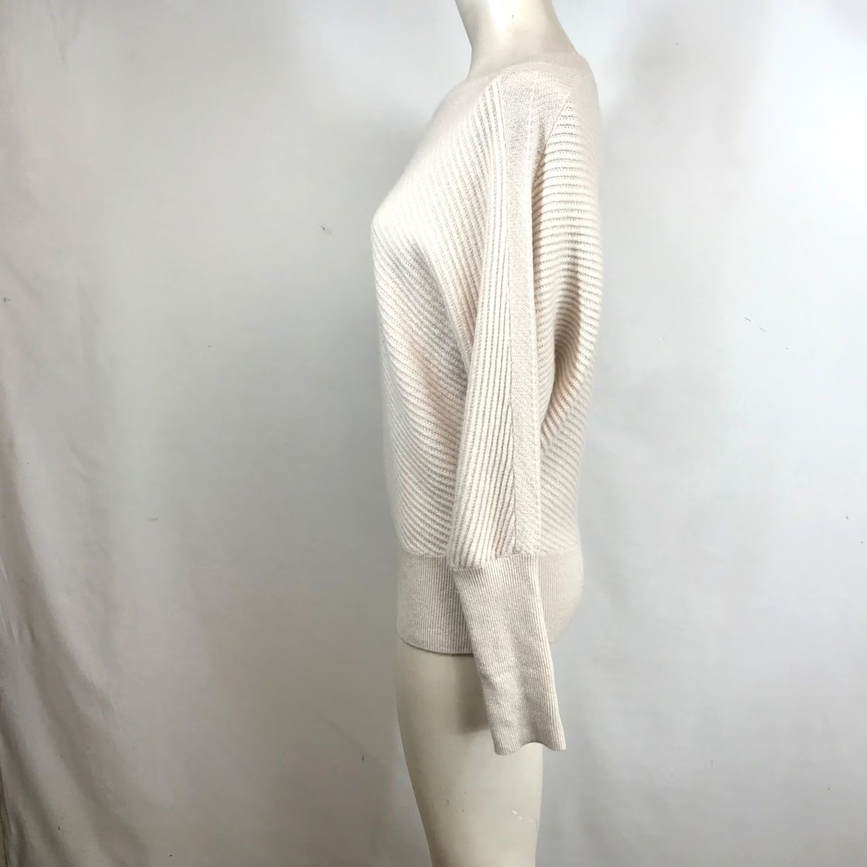 Vintage Garnet Hill Cream 100% Cashmere Diagonal Ribbed Dolman Sleeve Sweater Small Size S / US 4 / IT 40 - 6 Thumbnail