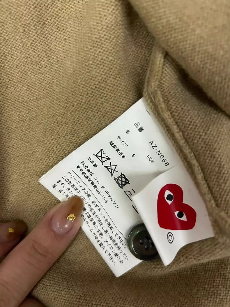 Comme des Garcons Comme Des Garcons Cardigan White Heart Size US S / EU 44-46 / 1 - 3 Thumbnail