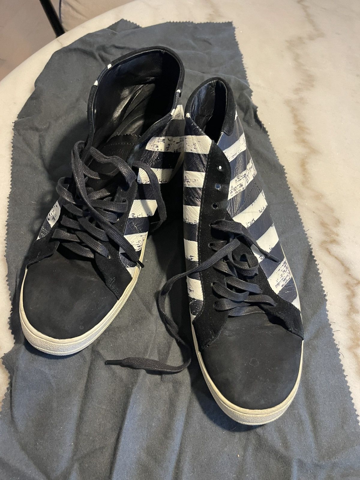 Off-White Off white mens high top sneakers 43 Size US 9.5 / EU 42-43 - 2 Thumbnail