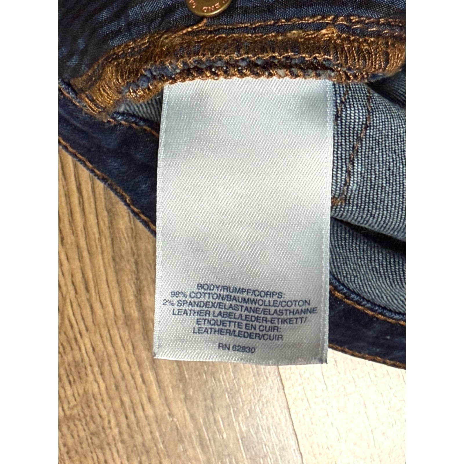 Lands' End Lands' End Jeans Women's 4 Blue Denim Mid Rise Crop Pockets 5-Pocket Regular Inseam 24" Size 4 Womens Cotton Blend Jeans Size 27" / US 4 / IT 40 - 7 Thumbnail
