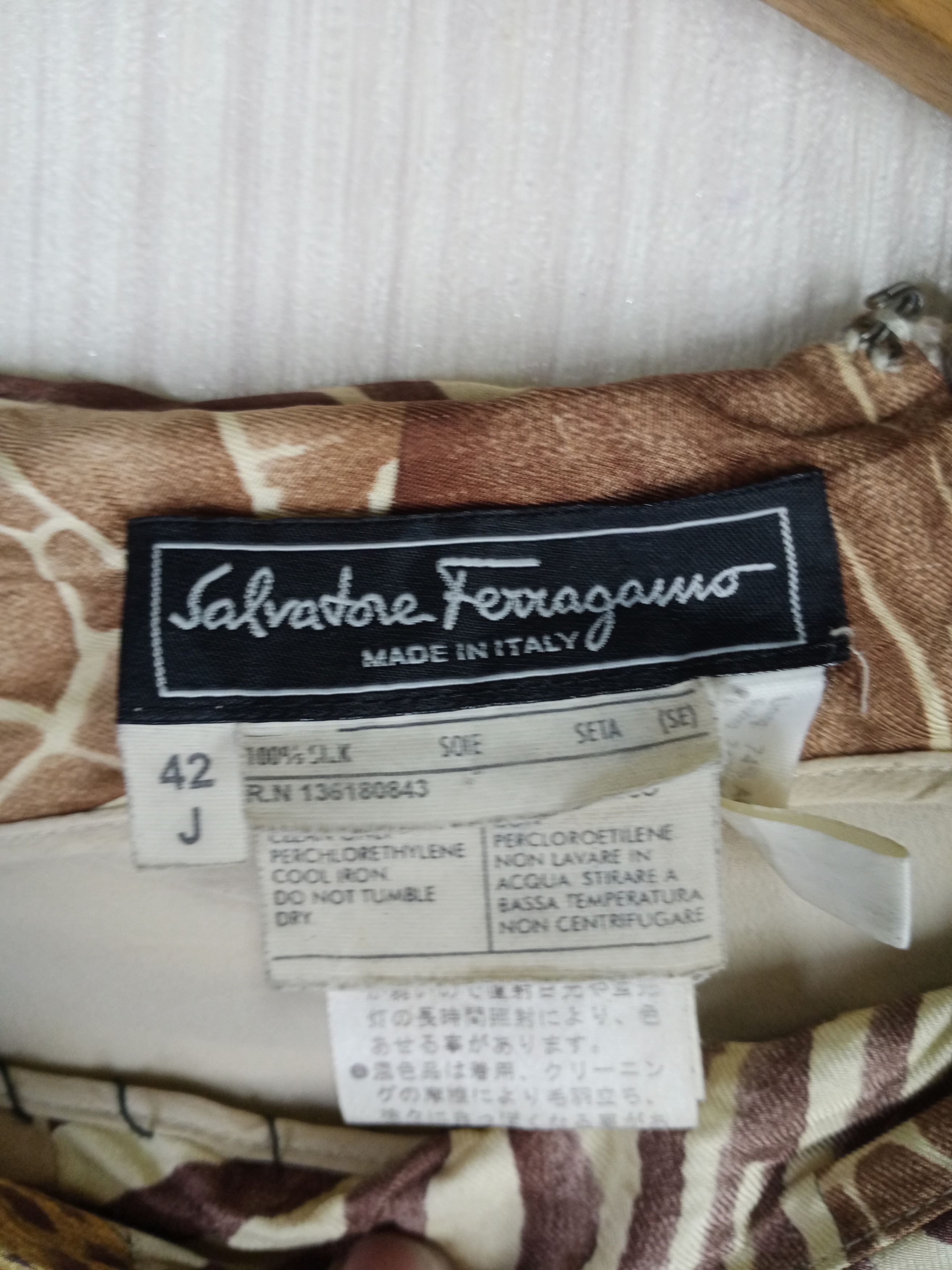 Salvatore Ferragamo Vintage Salvatore Ferragamo Animal Printed Silk Skirts Size 30" / US 8 / IT 44 - 8 Thumbnail