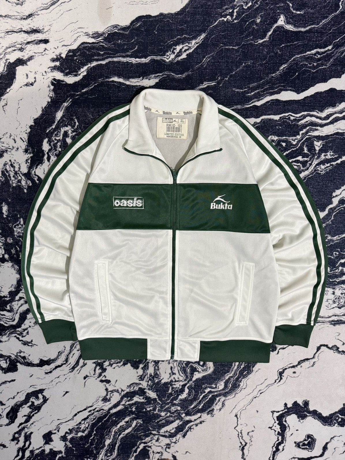 Band Tees Vintage oasis bukta limited edition track top Size US XL / EU 56 / 4 - 15 Thumbnail