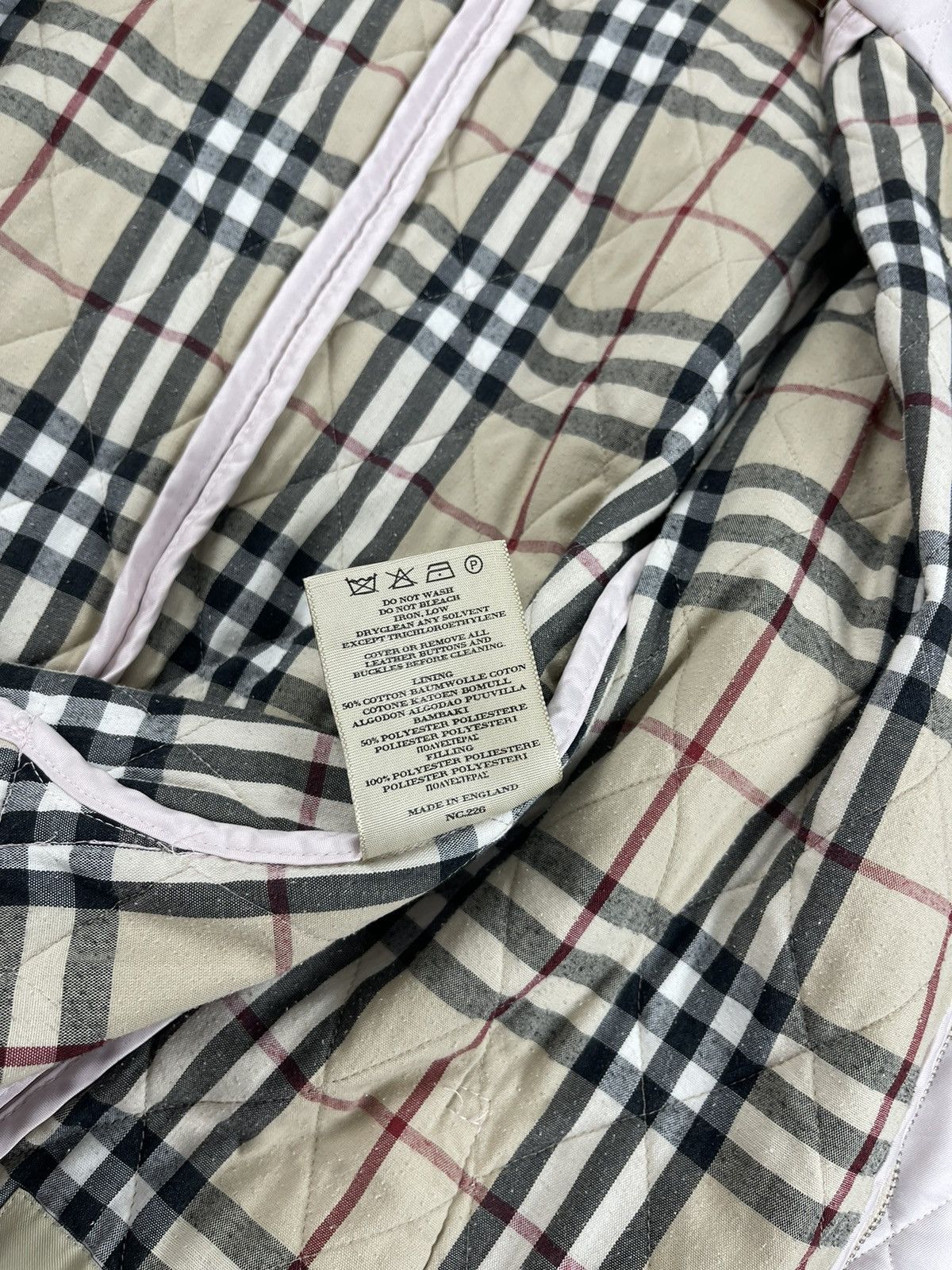 Burberry Vintage Burberry Quilted Zip Jacket Women’s Light Pink Size L / US 10 / IT 46 - 13 Thumbnail