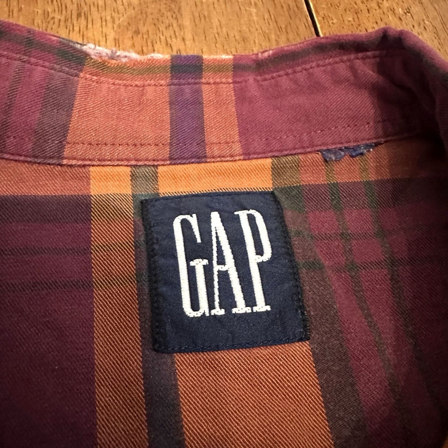 Gap VINTAGE Gap Mens Button-Down Shirt Plaid Large Red Cotton Flannel Button-Up Casual Button-Down Mens Regular L Size US L / EU 52-54 / 3 - 5 Thumbnail