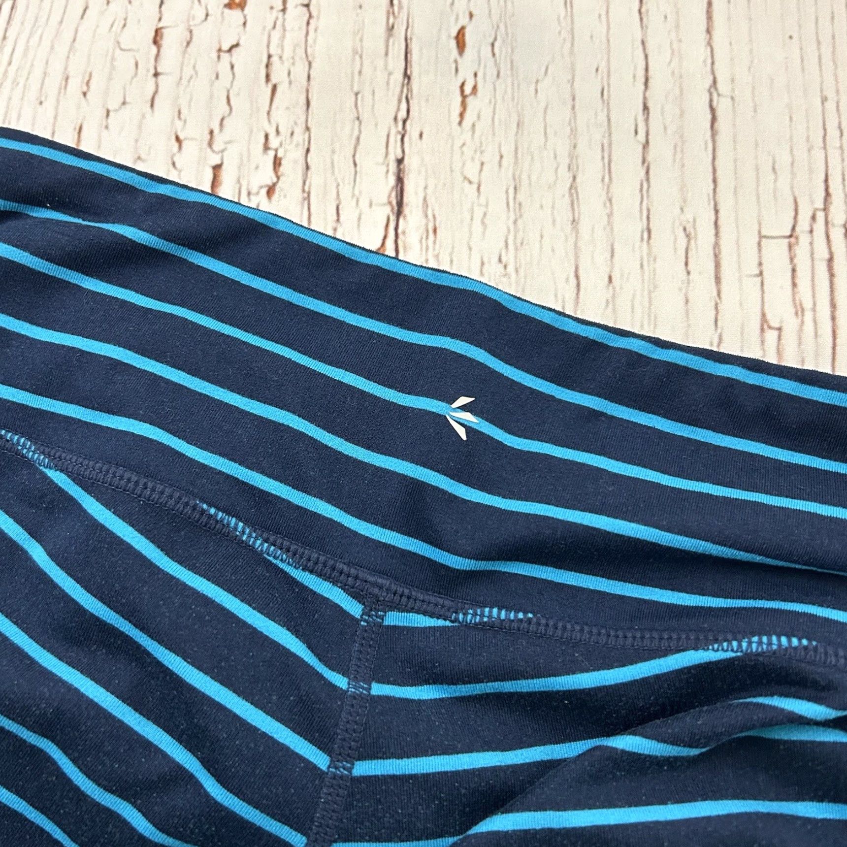 Athleta Athleta Leggings Cropped Yoga Striped Blue Women S Small - Adults - Women - Yoga Performance Activewear Size 28" / US 6 / IT 42 - 5 Thumbnail