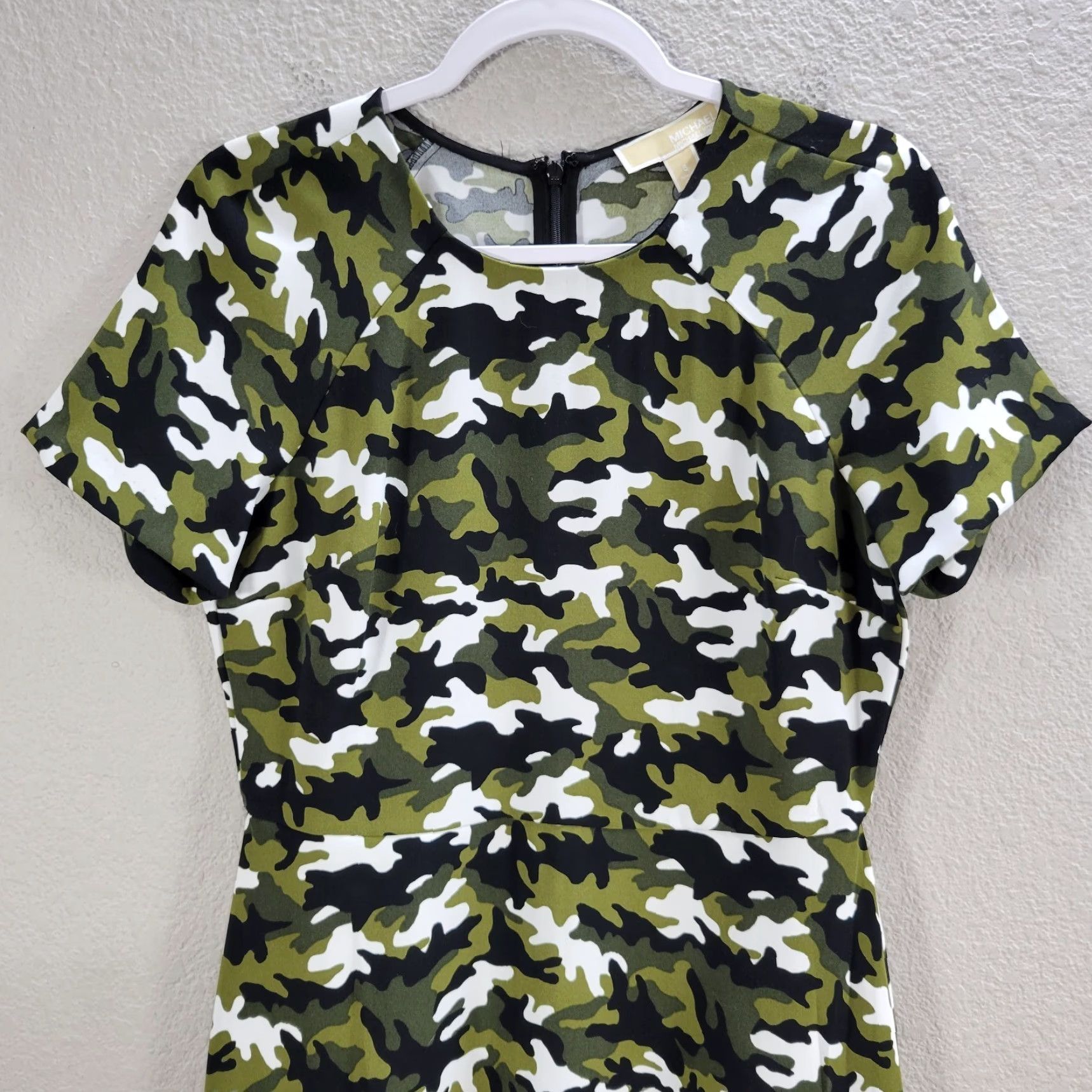 Michael Kors Women's Michael Kors Green Camo Tee Shirt Dress Short Sleeve Mini Sz 8 Size M / US 6-8 / IT 42-44 - 4 Thumbnail