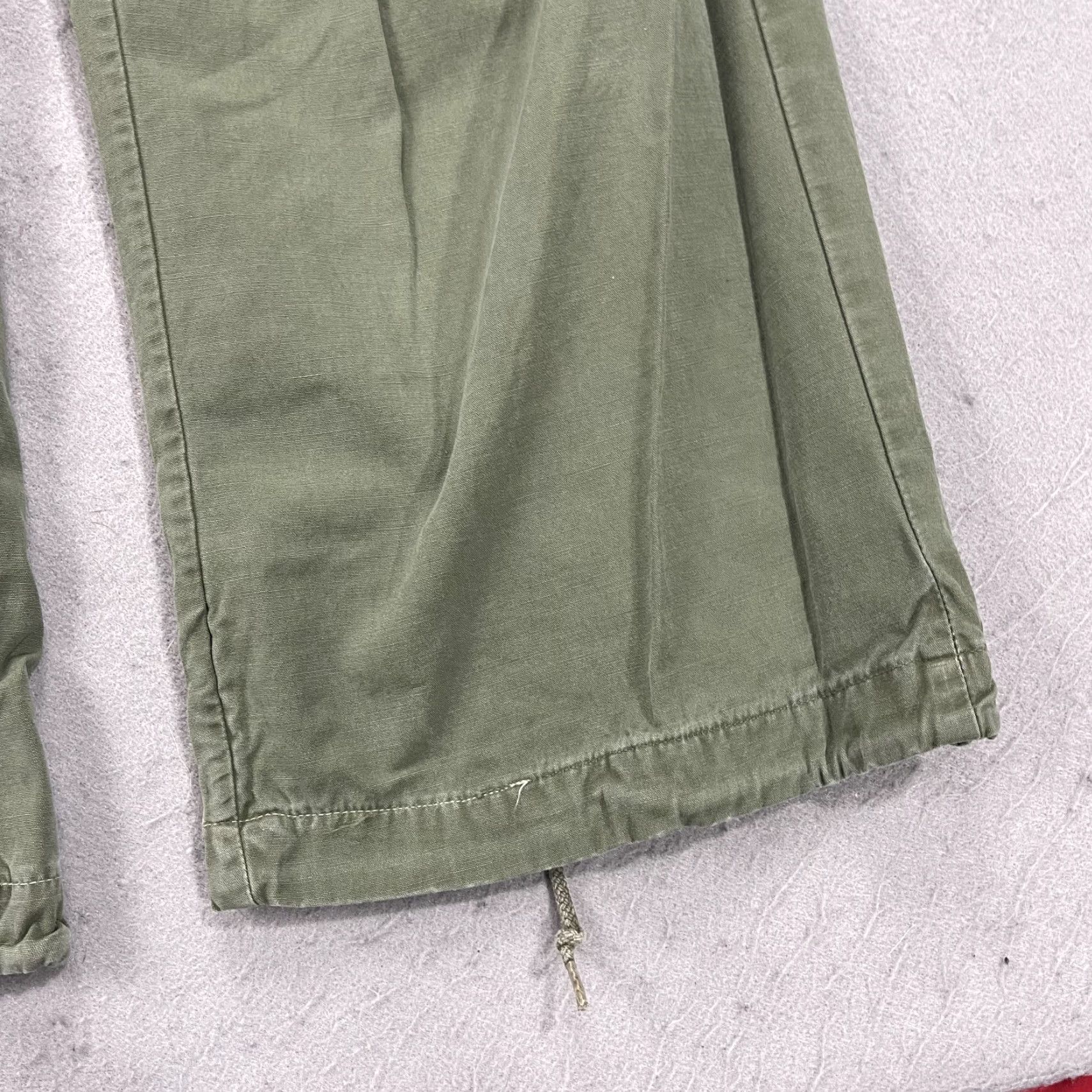 Vintage VINTAGE Army Pants Mens 36x30 Green Cargo Trousers Shade 107 Combat Tropical 70s Size US 36 / EU 52 - 4 Thumbnail