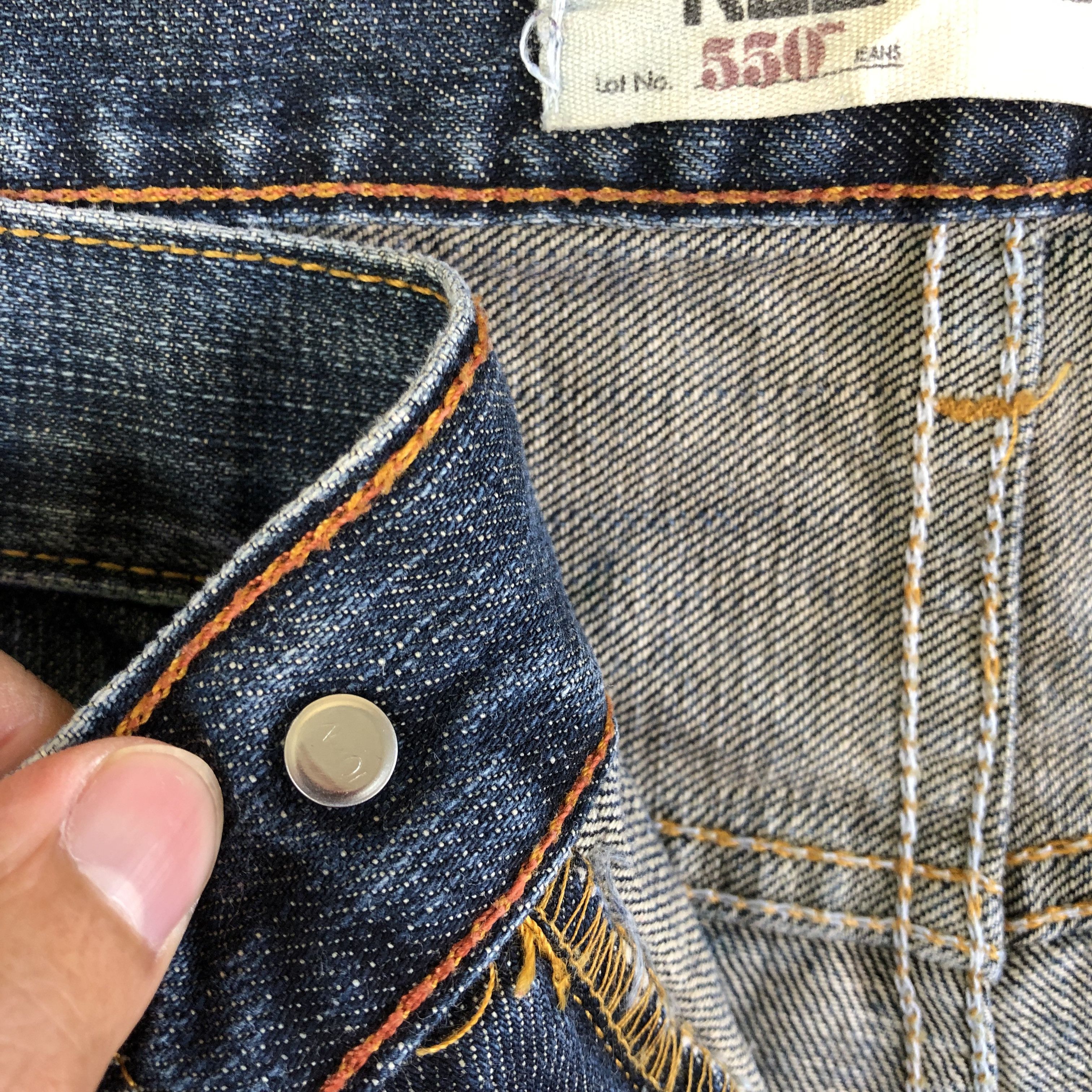 Levi's Vintage Levis 550 Baggy Jeans Levi's Oversized Faded Denim Size US 44 / EU 60 - 7 Thumbnail