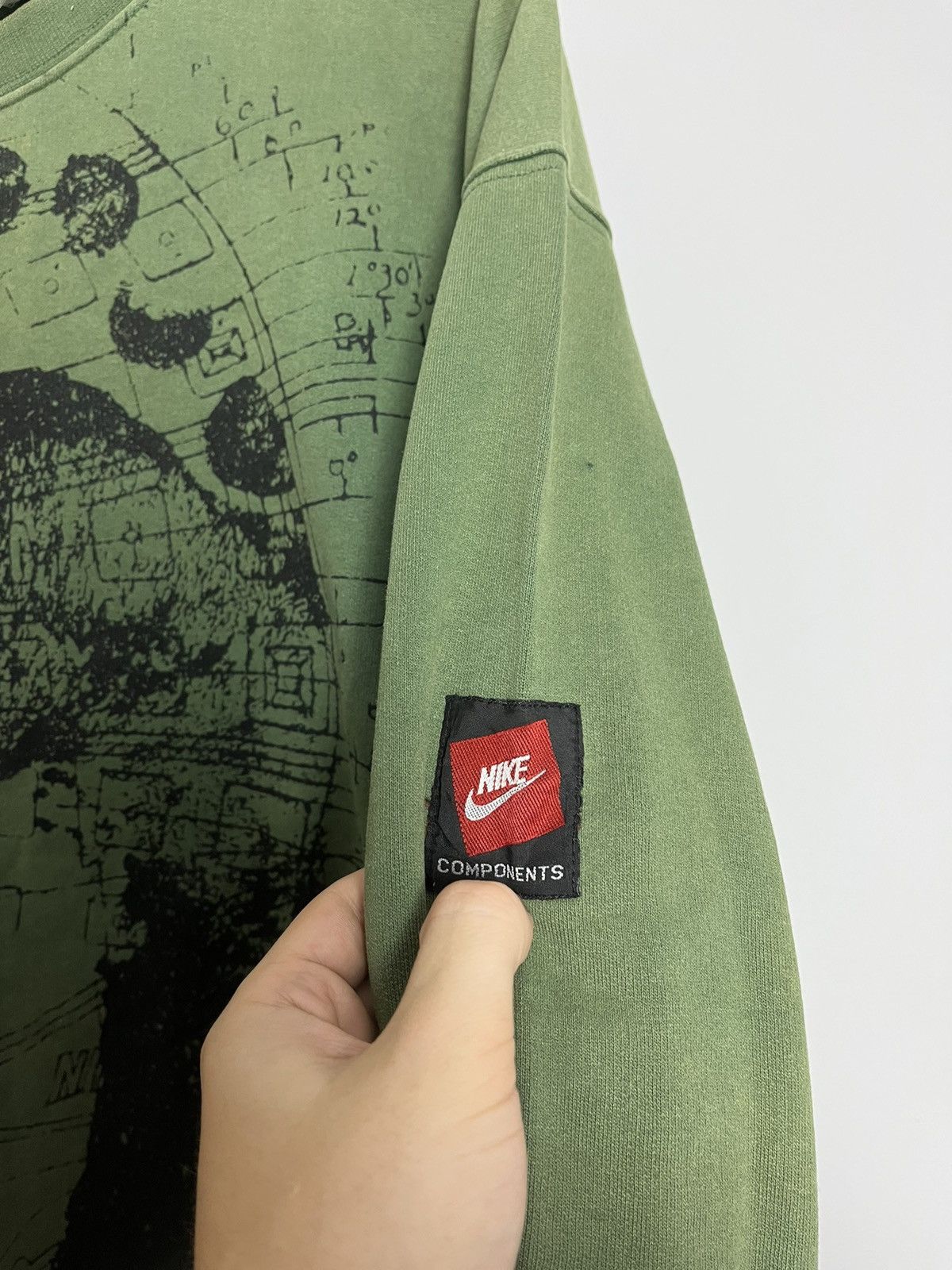Vintage VINTAGE 90S NIKE CREWNECK RARE Y2K SWOOSH Size US L / EU 52-54 / 3 - 12 Thumbnail
