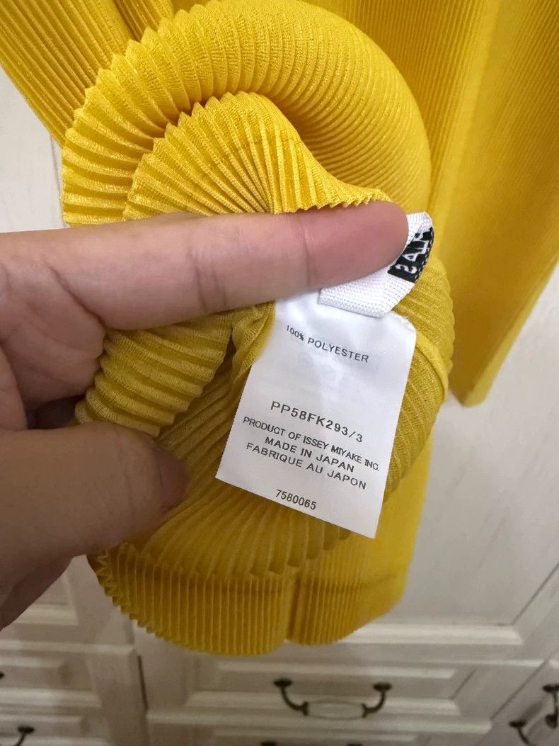 Issey Miyake Issey Miyake size:3 Yellow pleated short-sleeved shirt Size M / US 6-8 / IT 42-44 - 4 Thumbnail