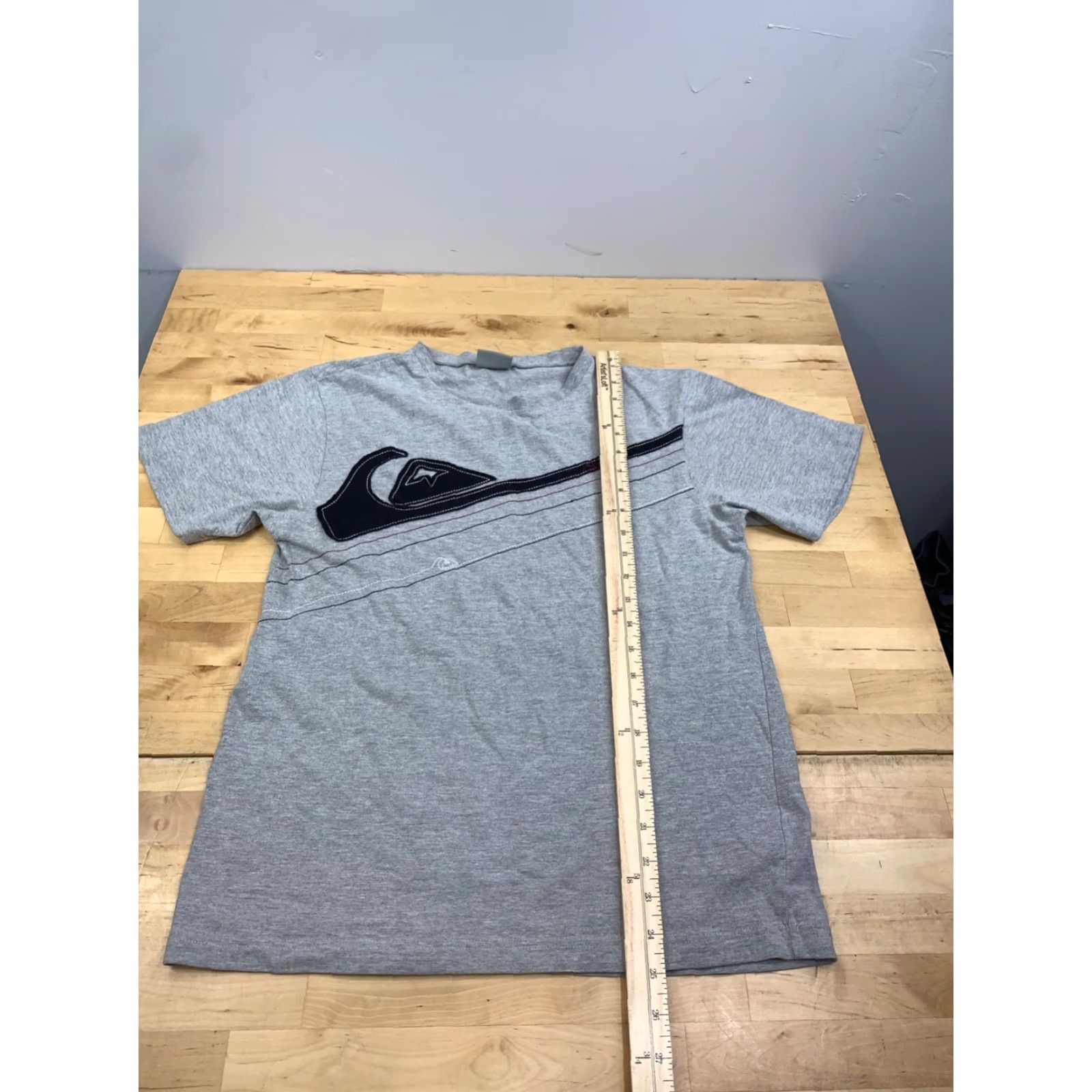 Quiksilver VINTAGE Quiksilver Shirt Mens M Gray Embroidered Surf Beach Y2K 11883 Size US M / EU 48-50 / 2 - 5 Thumbnail