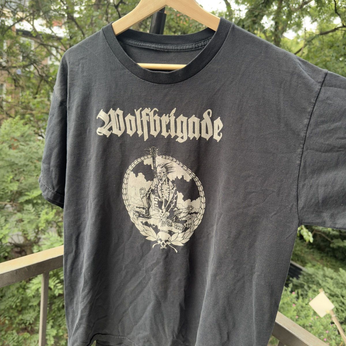Vintage Wolfbrigade Thrashed Faded Distressed Band Tee ERD Grunge Size US L / EU 52-54 / 3 - 3 Thumbnail