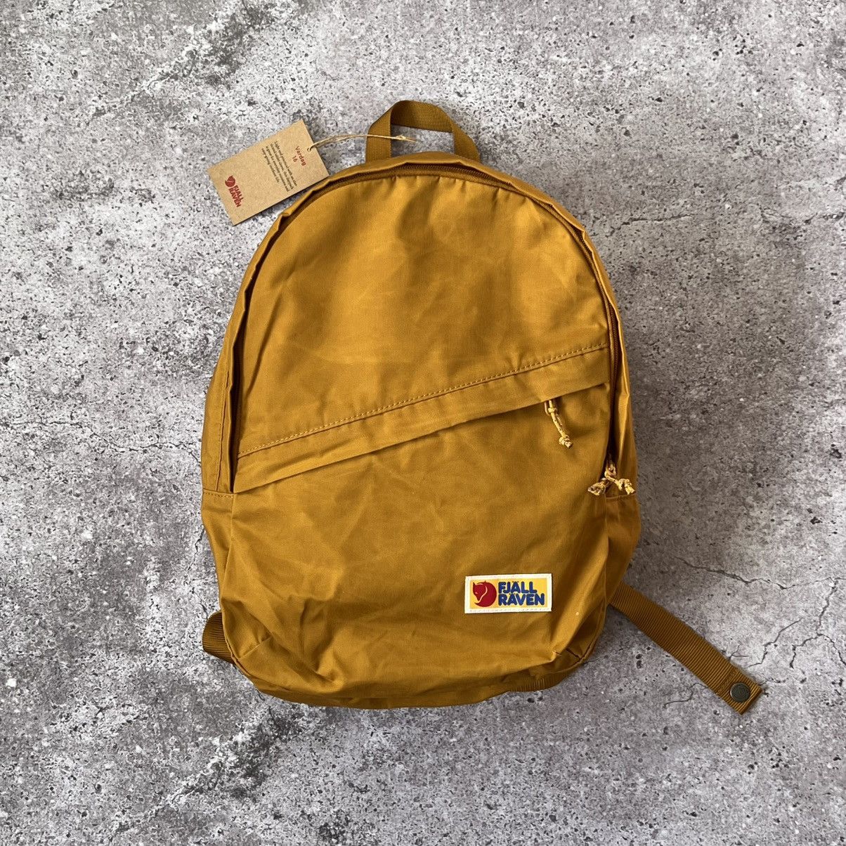 Fjallraven NEW Fjallraven Vardag 16 Backpack Acorn - G-1000 Size ONE SIZE - 1 Thumbnail
