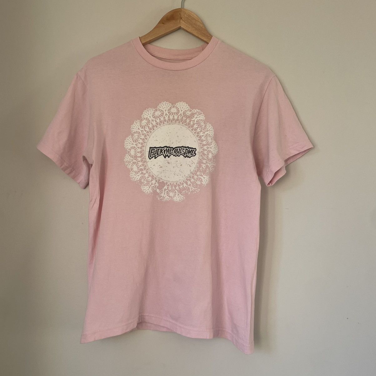 Fucking Awesome F.A fucking awesome pink doily T-shirt Size M / US 6-8 / IT 42-44 - 3 Thumbnail