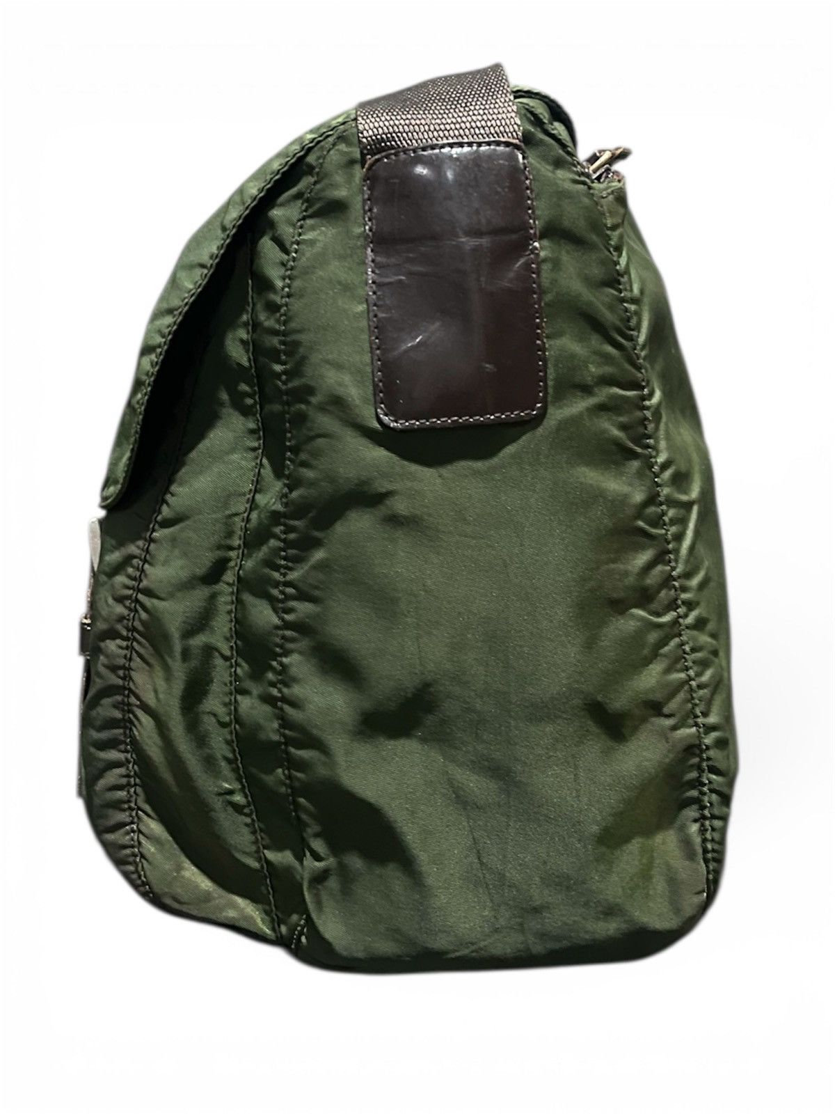 Prada Authentic Vintage PRADA Tessuto Massenger Bag Size ONE SIZE - 5 Thumbnail
