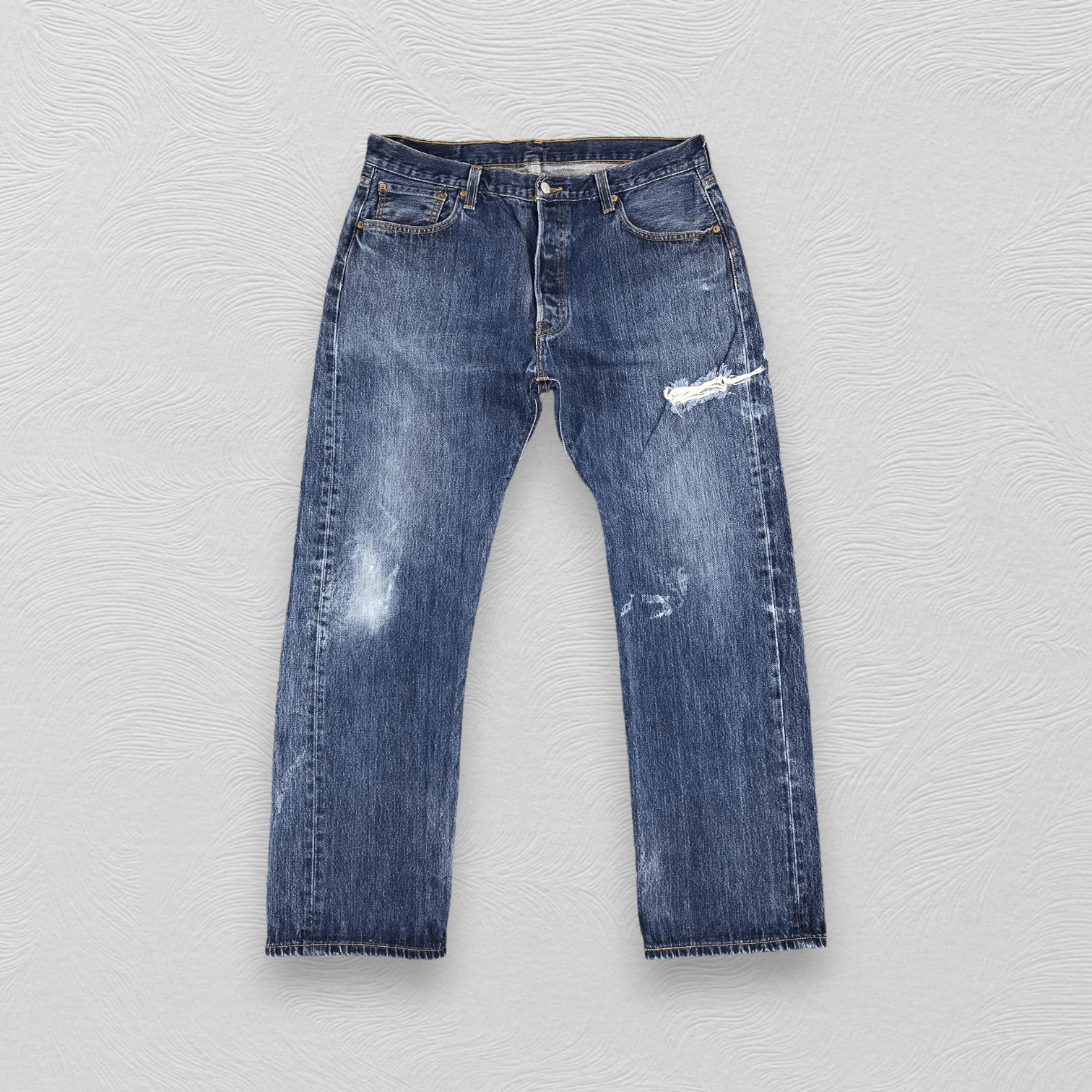 Levi's Vintage Levis 501 Jeans Distresssed Denim KJ343 Size US 35 - 1 Thumbnail