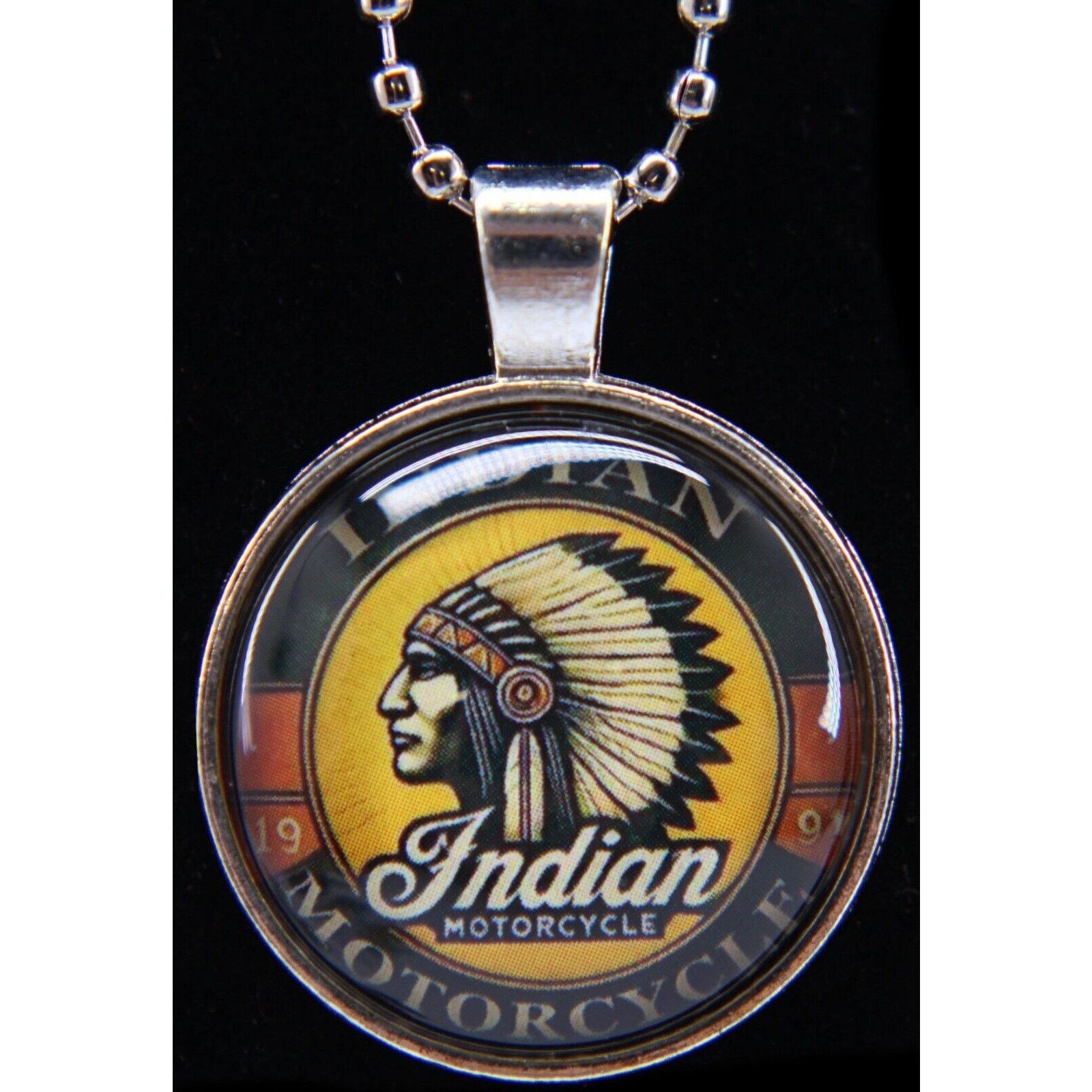 Other Indian Motorcycle Chief In Headdress Keychain Keyring Fob Size ONE SIZE - 1 Thumbnail