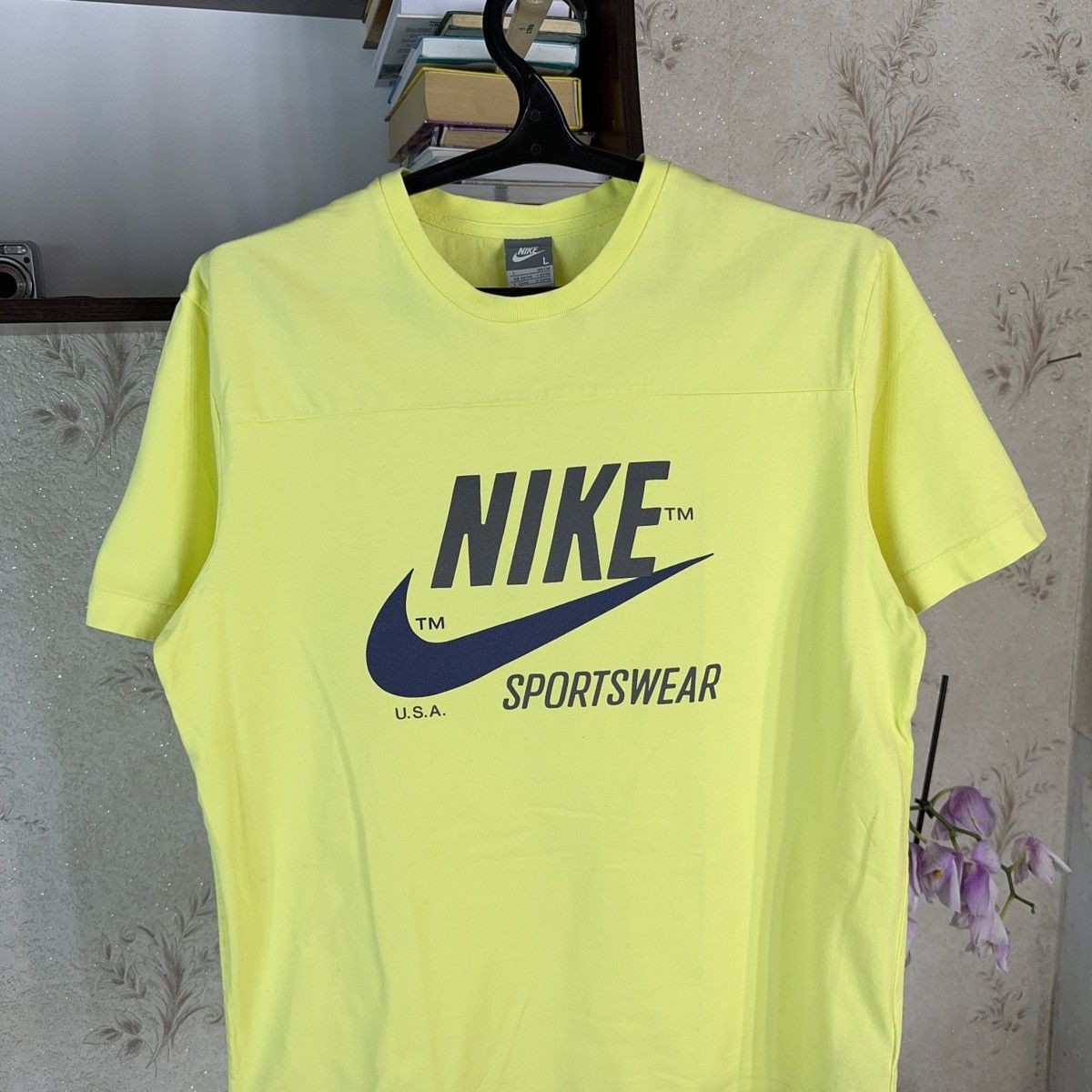 Nike × Vintage Vintage Nike T shirt Sportswear Acid Yellow Streetwear Sz L Size US L / EU 52-54 / 3 - 7 Thumbnail