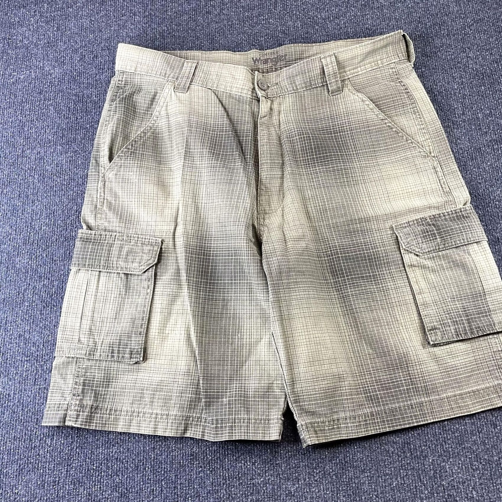 Wrangler Wrangler Cargo Shorts Mens 36 Beige Check Pleated Pockets Casual Workwear Cotton Size US 36 / EU 52 - 5 Thumbnail