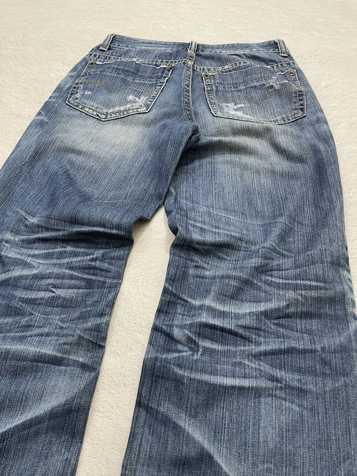 Japanese Brand 2000s Blue Jeans Distressed Fading Denim Y2K Size US 31 - 7 Thumbnail