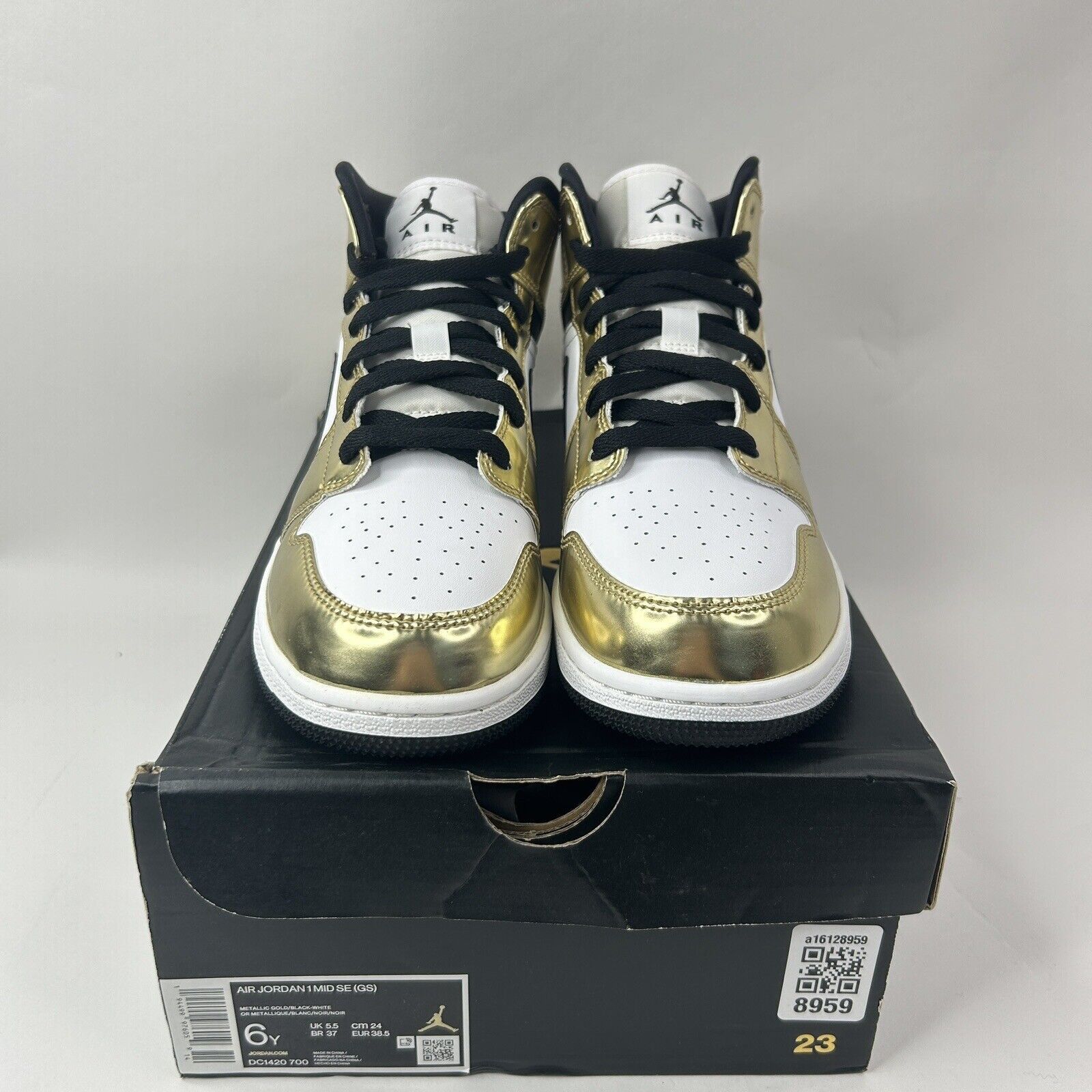 Nike Nike Shoes Air Jordan 1 Retro Mid SE “Metallic Gold” 2024 Size US 7.5 / IT 37.5 - 2 Thumbnail