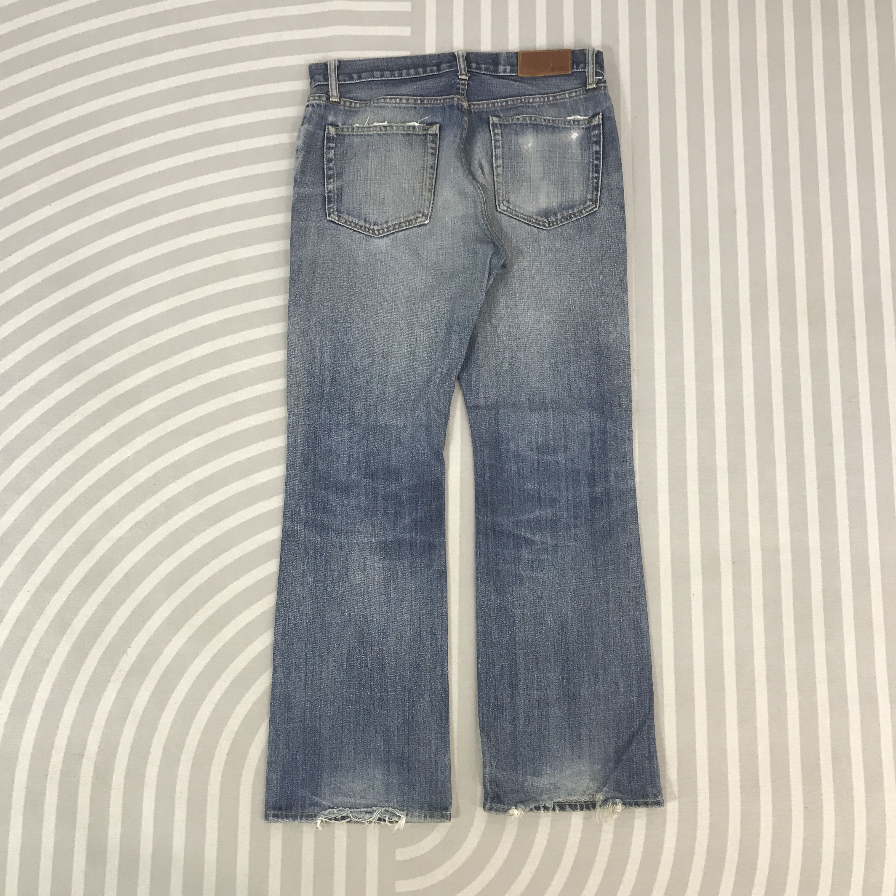 Japanese Brand Flare Japan Uniqlo Distressed Bootcut Denim K54B7 Size US 31 - 4 Thumbnail
